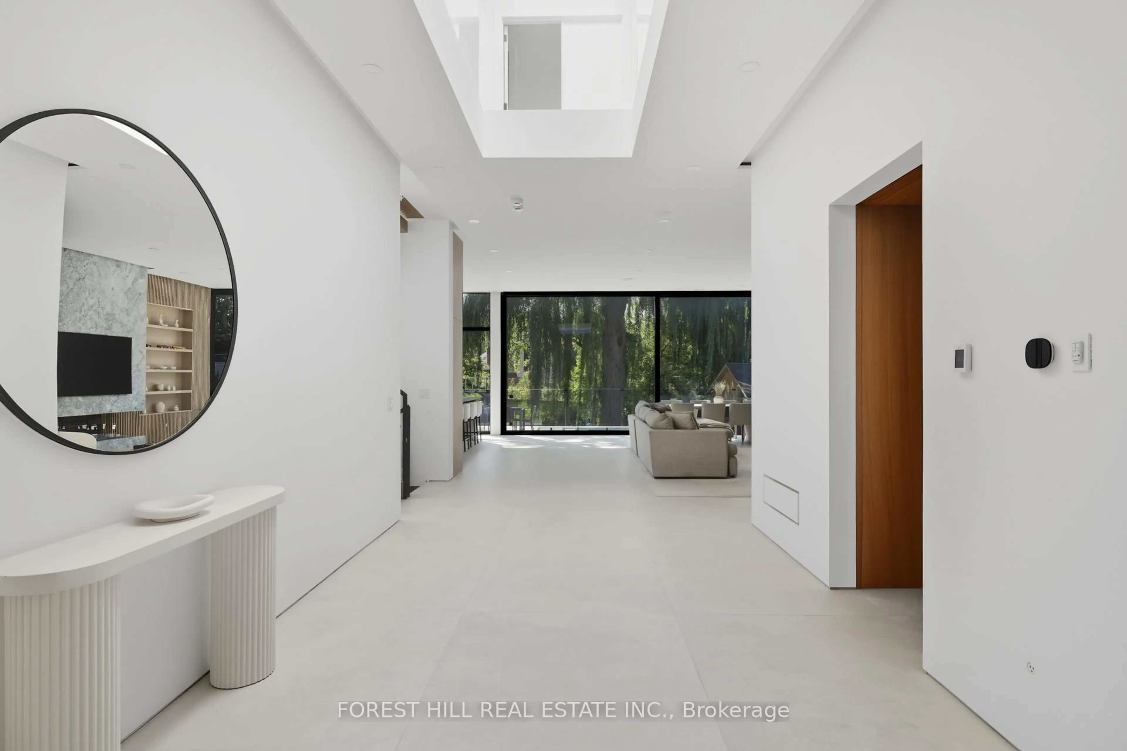 Indoor foyer for 22 Khedive Ave, Toronto Ontario M6A 2G2