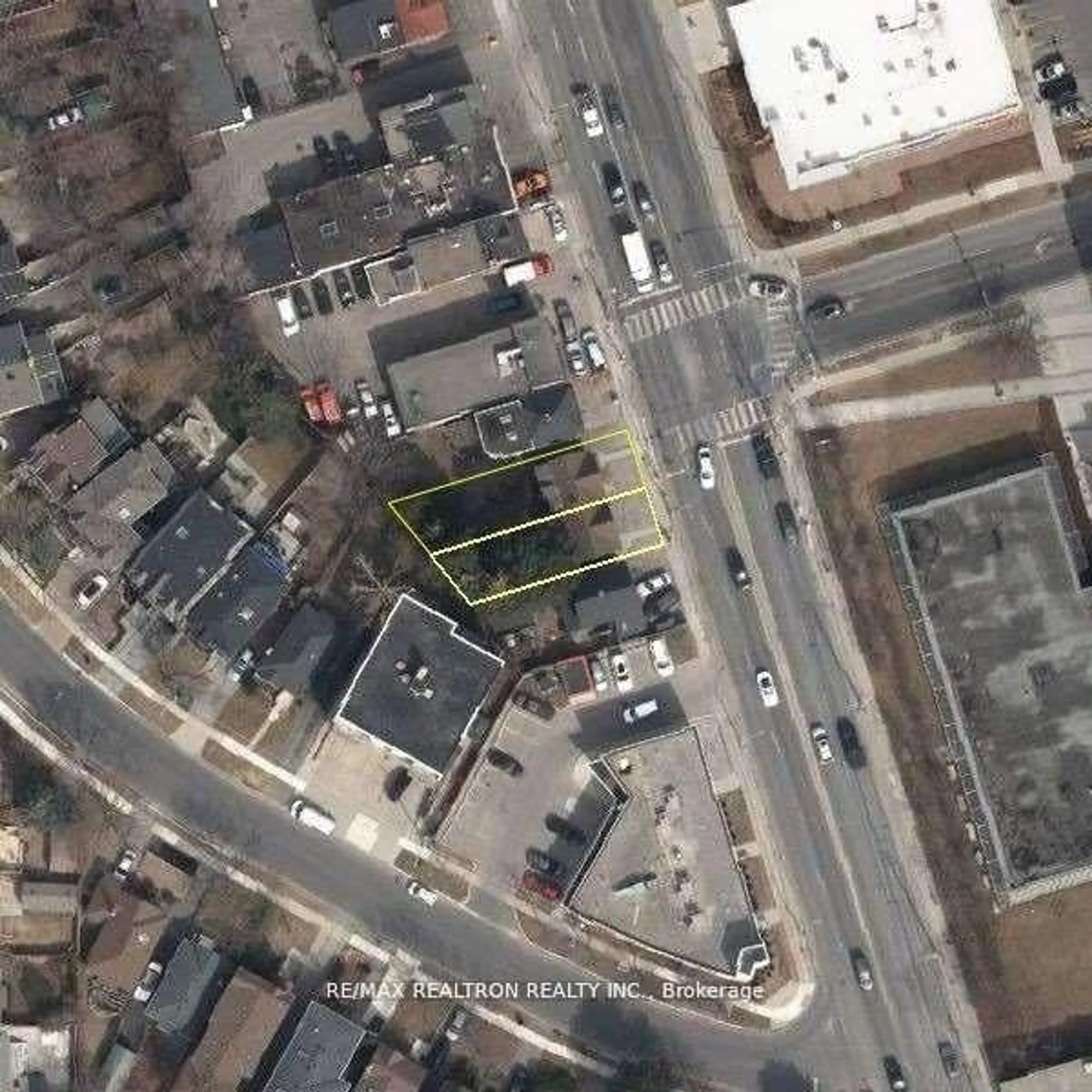 A pic from outside/outdoor area/front of a property/back of a property/a pic from drone, street for 68-70 Laird Dr, Toronto Ontario M4G 3V1