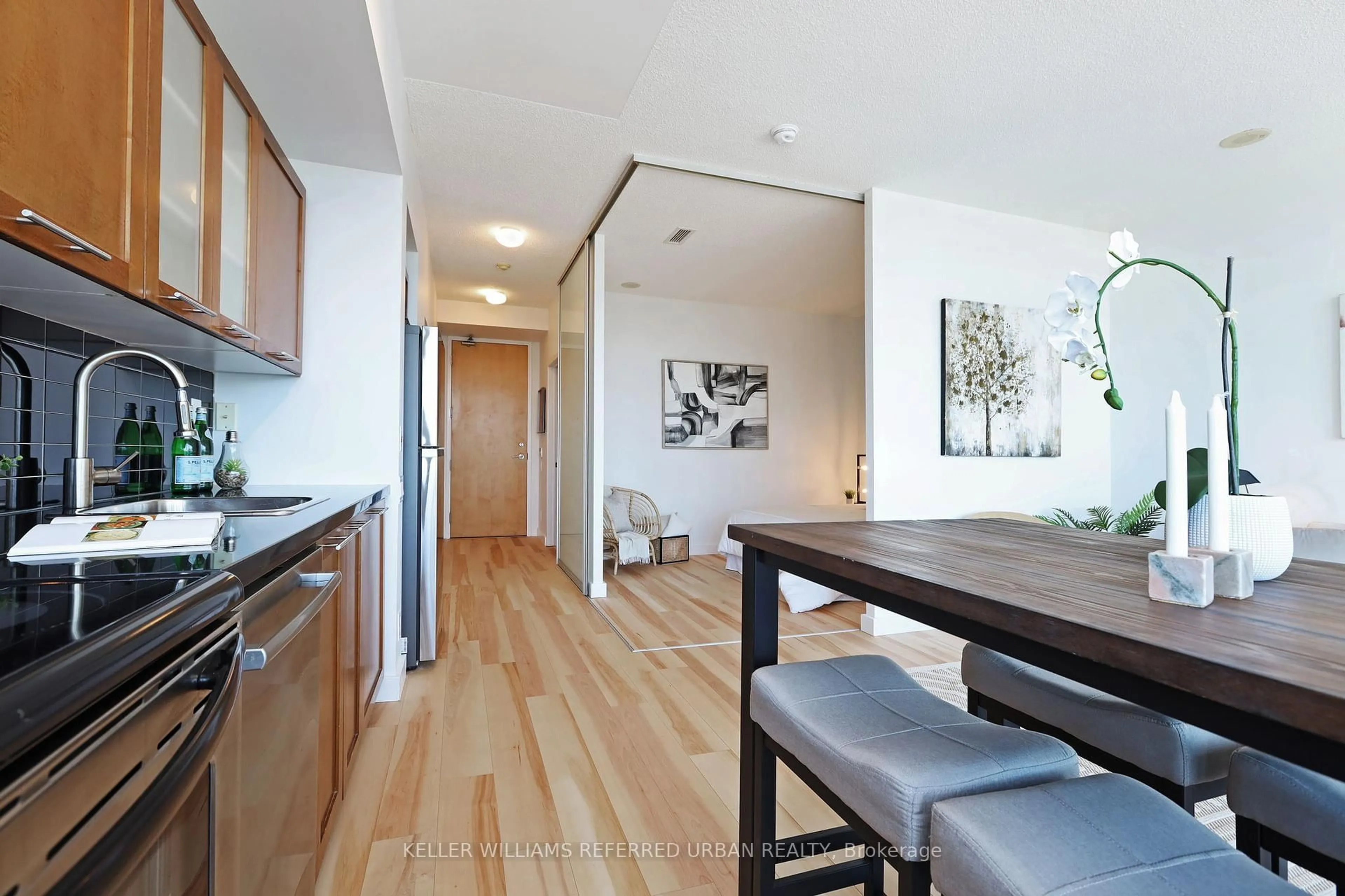 Unknown for 33 Mill St #1801, Toronto Ontario M5A 3R3