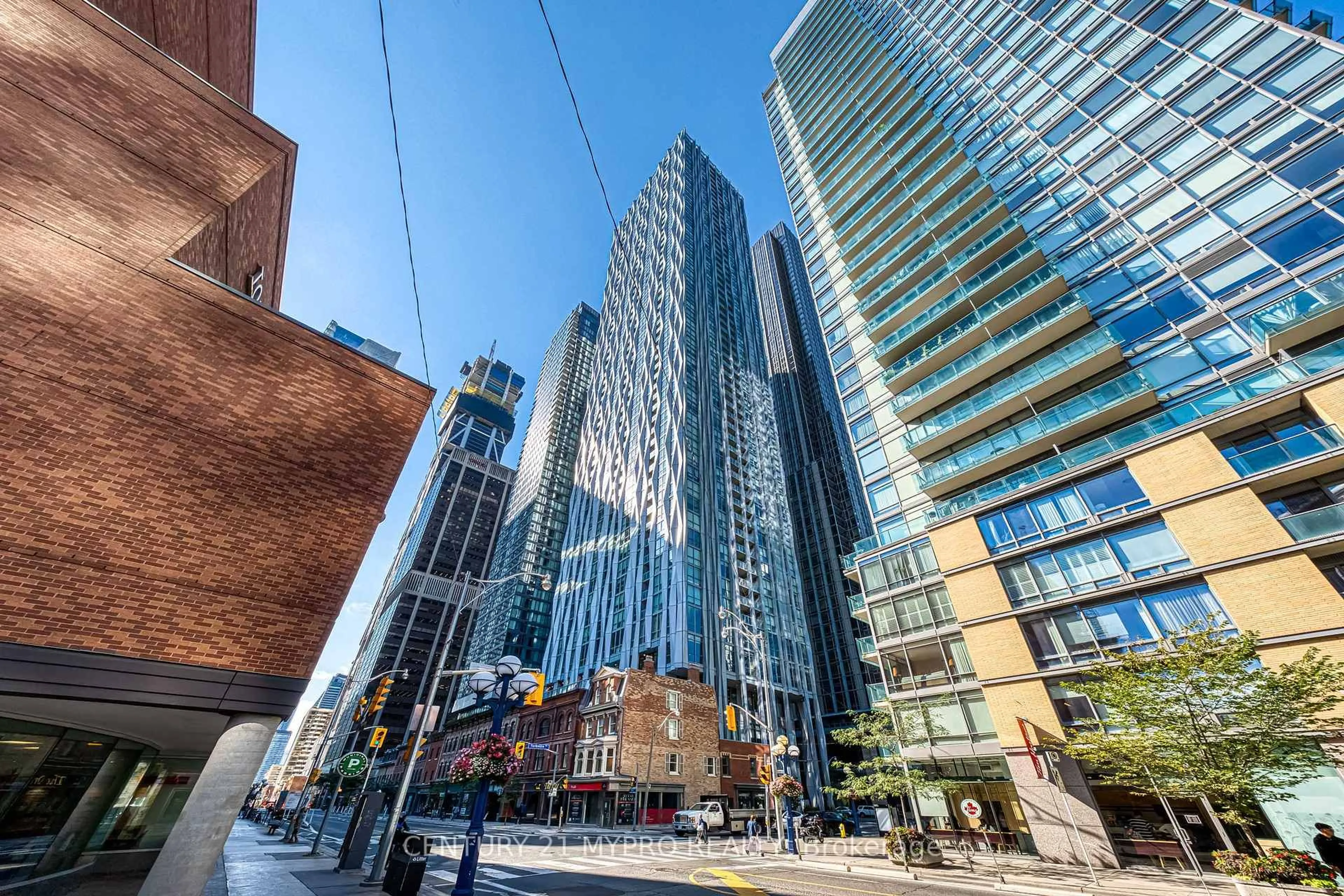 Unknown for 1 Yorkville Ave #3603, Toronto Ontario M4W 0B1