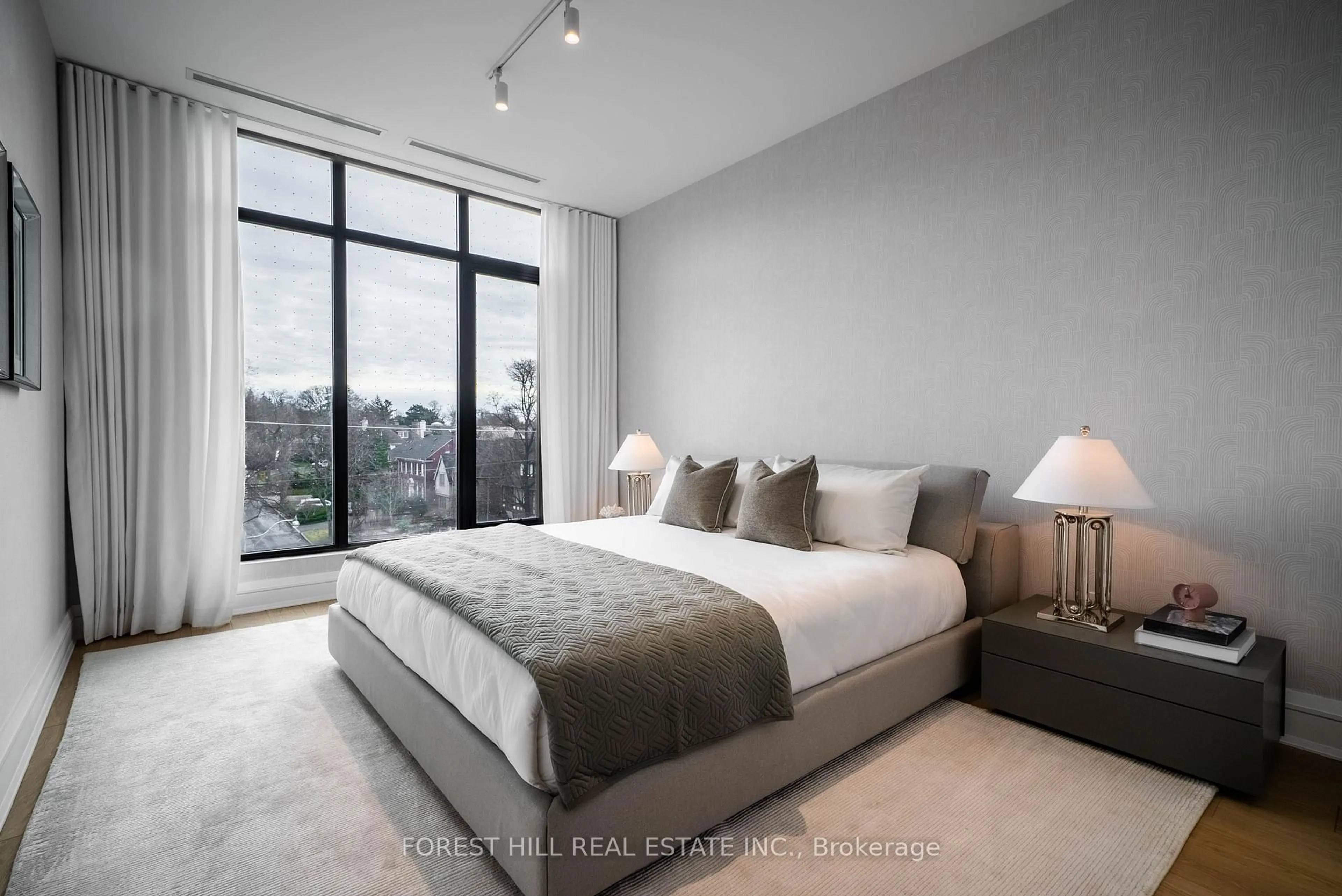 Bedroom with bed, unknown for 2010 Bathurst St #4D, Toronto Ontario M5P 0A8