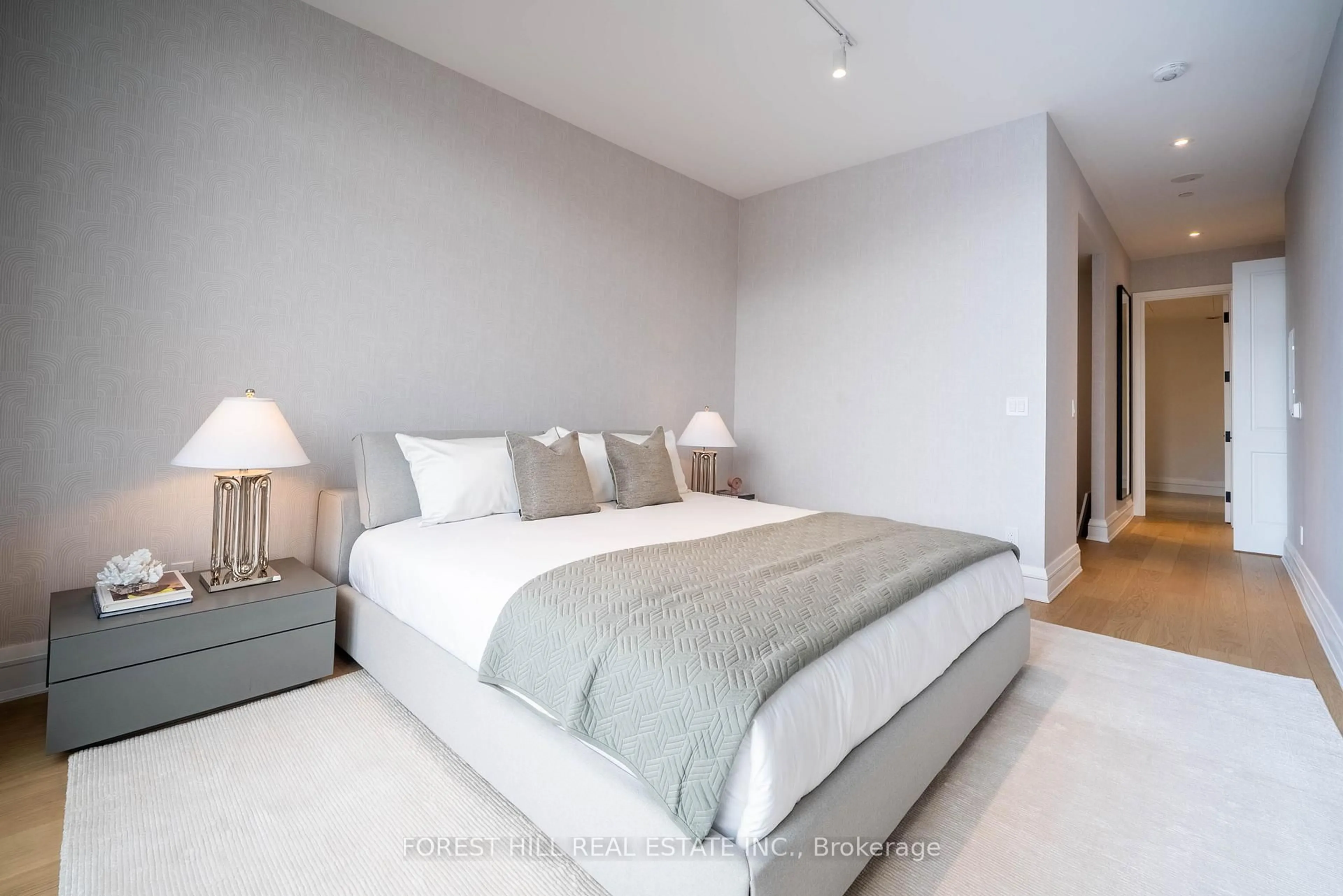 Bedroom with bed, unknown for 2010 Bathurst St #4D, Toronto Ontario M5P 0A8