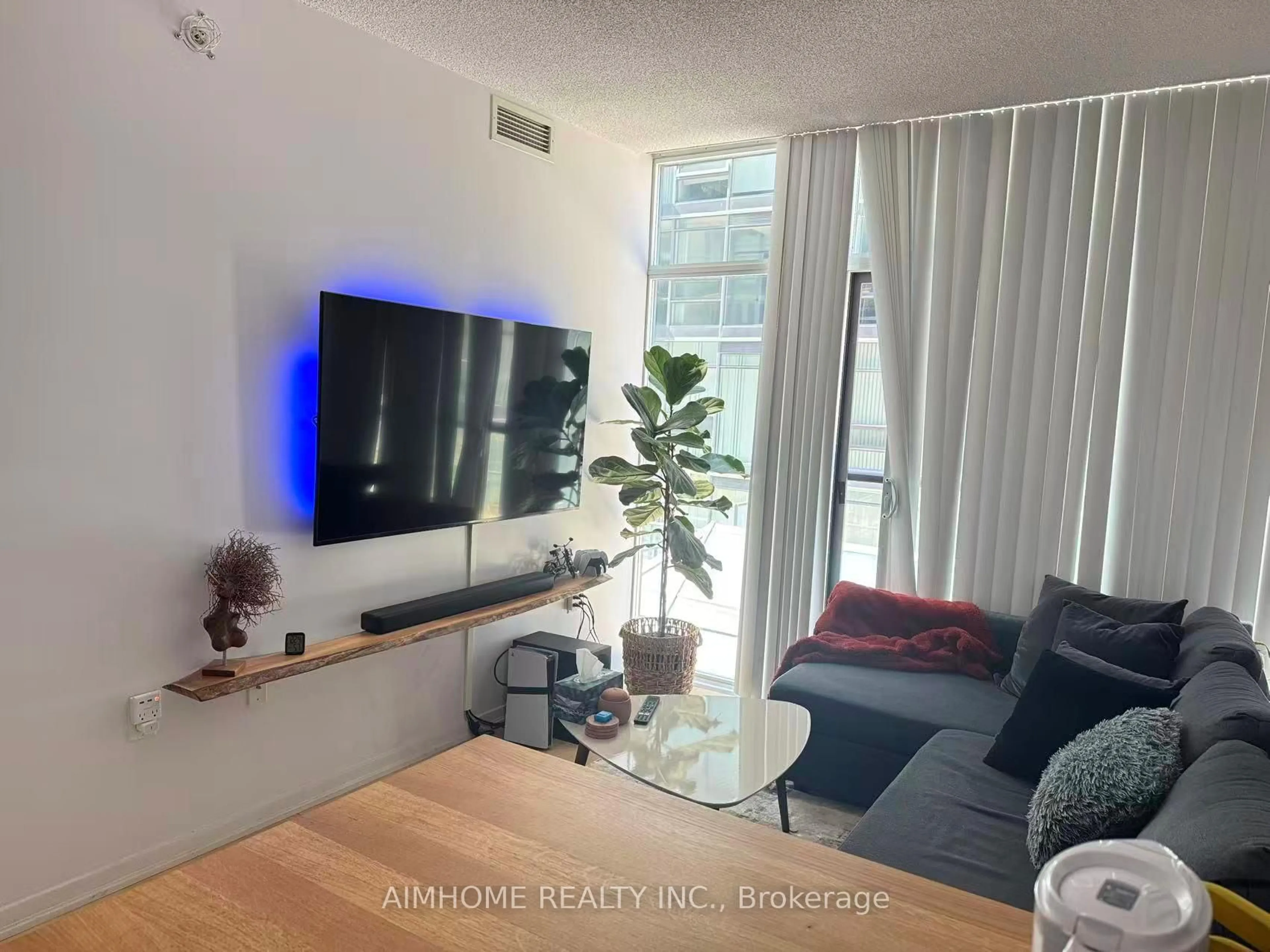 A pic of a room for 36 Lisgar St #809E, Toronto Ontario M6J 3G2