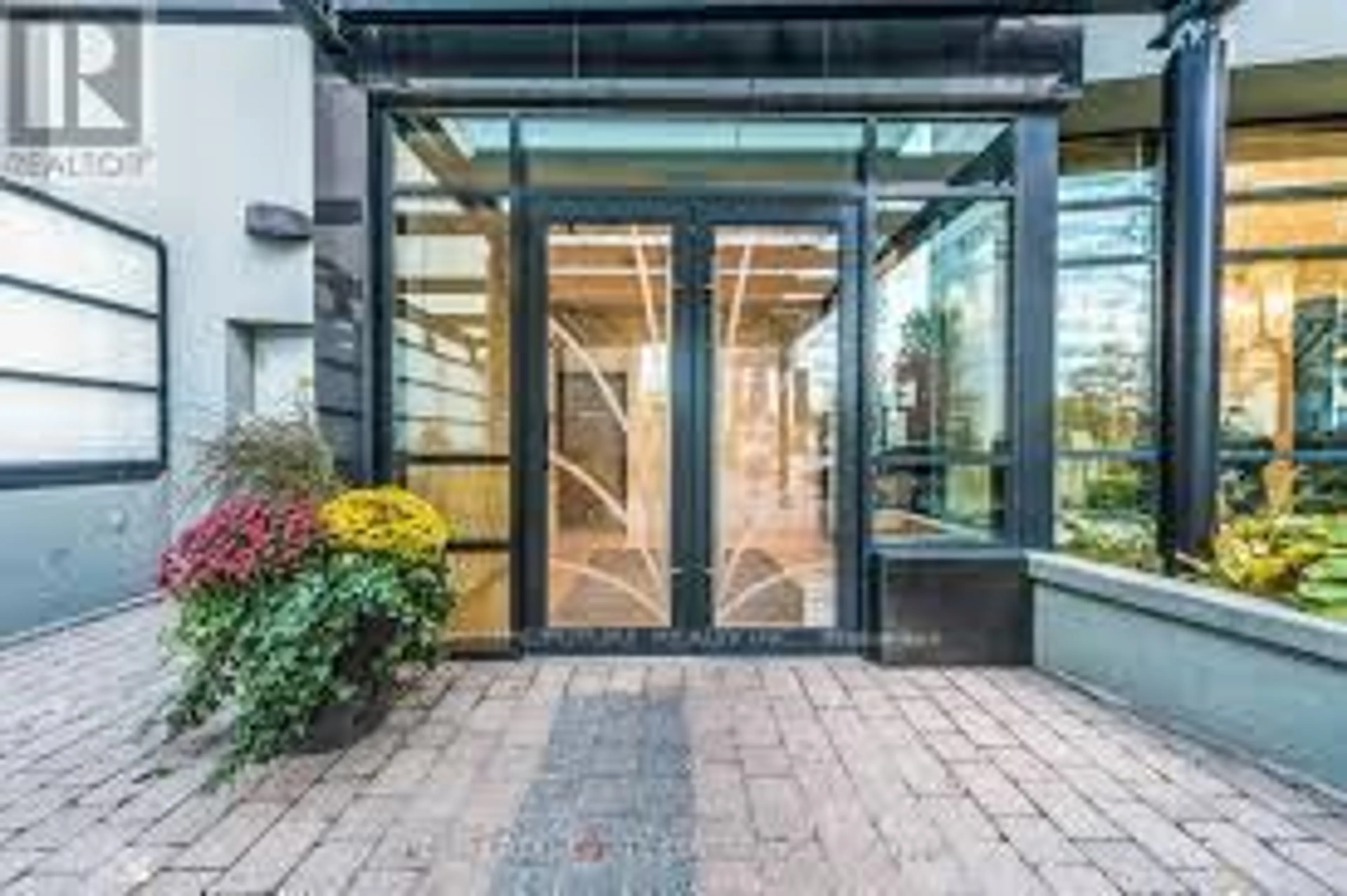 Indoor foyer for 5740 Yonge St #1704, Toronto Ontario M2M 0B1