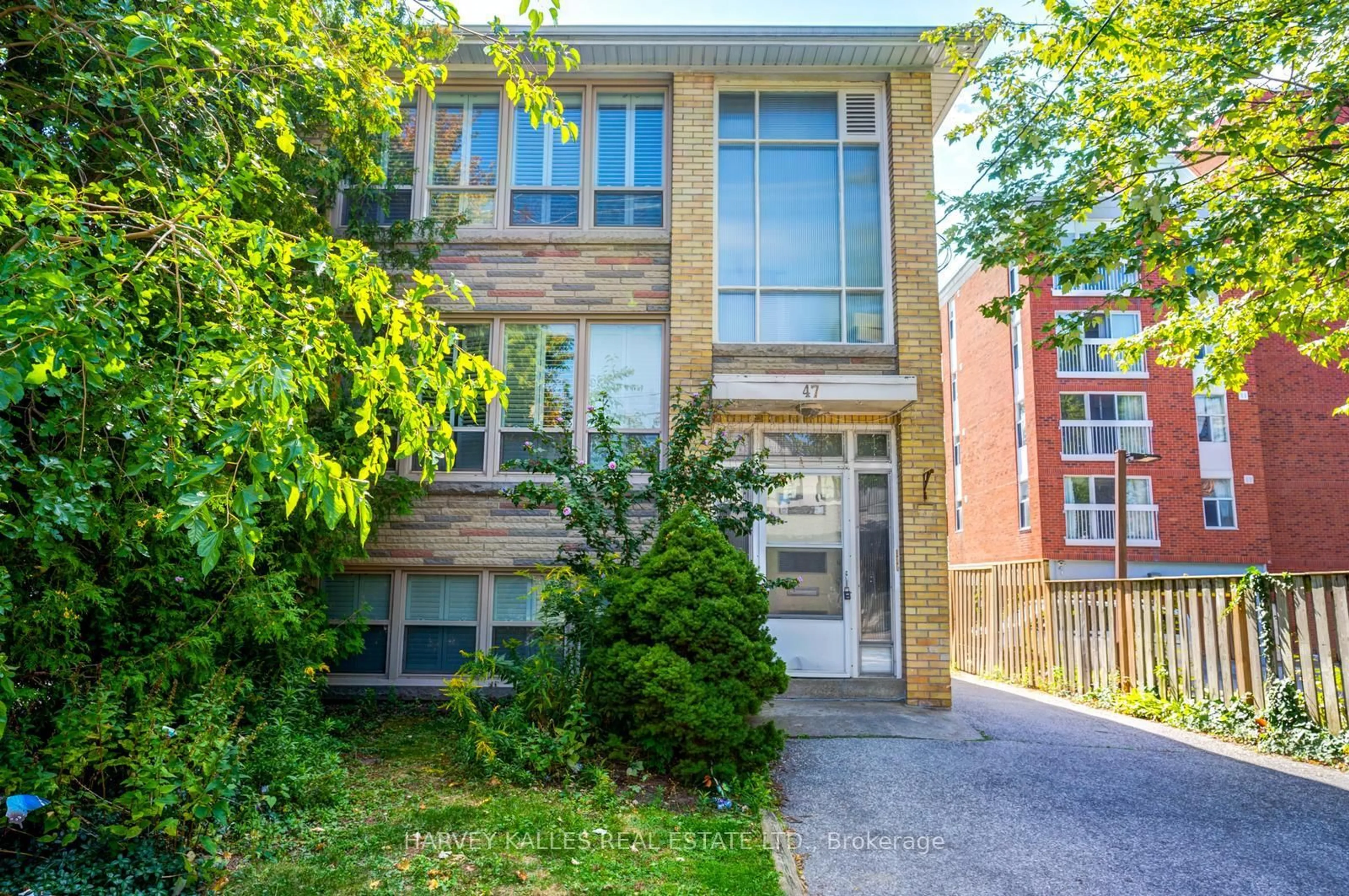 Home with brick exterior material, street for 47 Ranleigh Ave, Toronto Ontario M4N 1X2