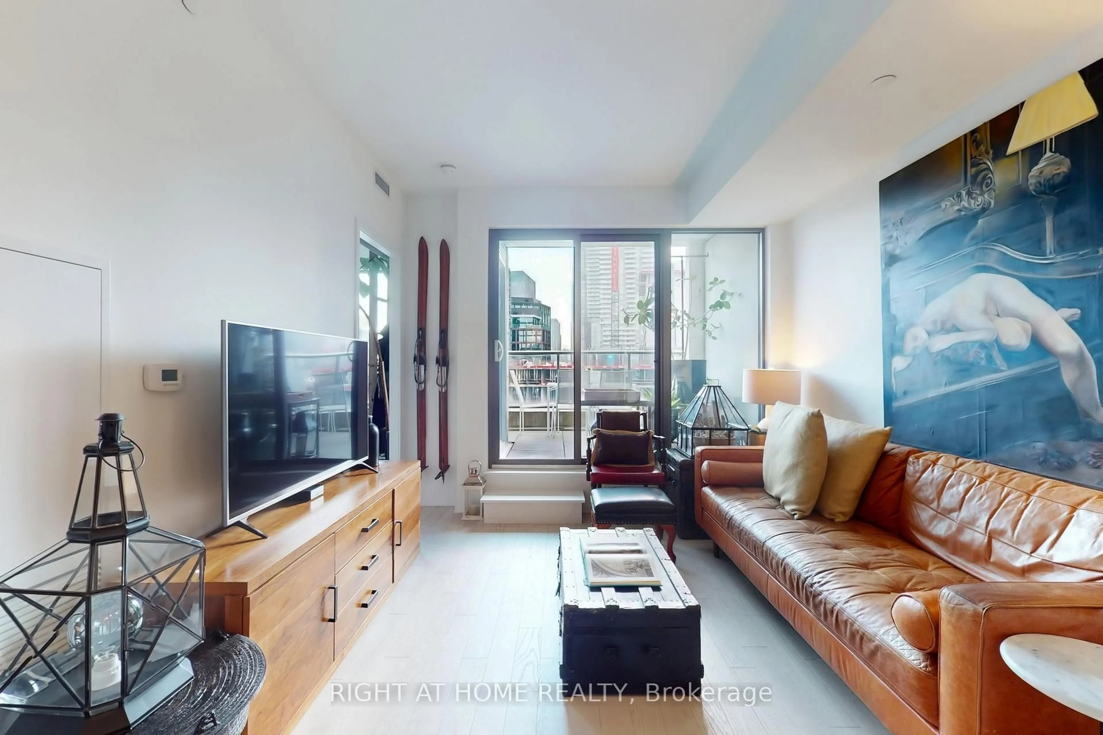 Living room with furniture, unknown for 12 Bonnycastle St #401, Toronto Ontario M5A 0C8