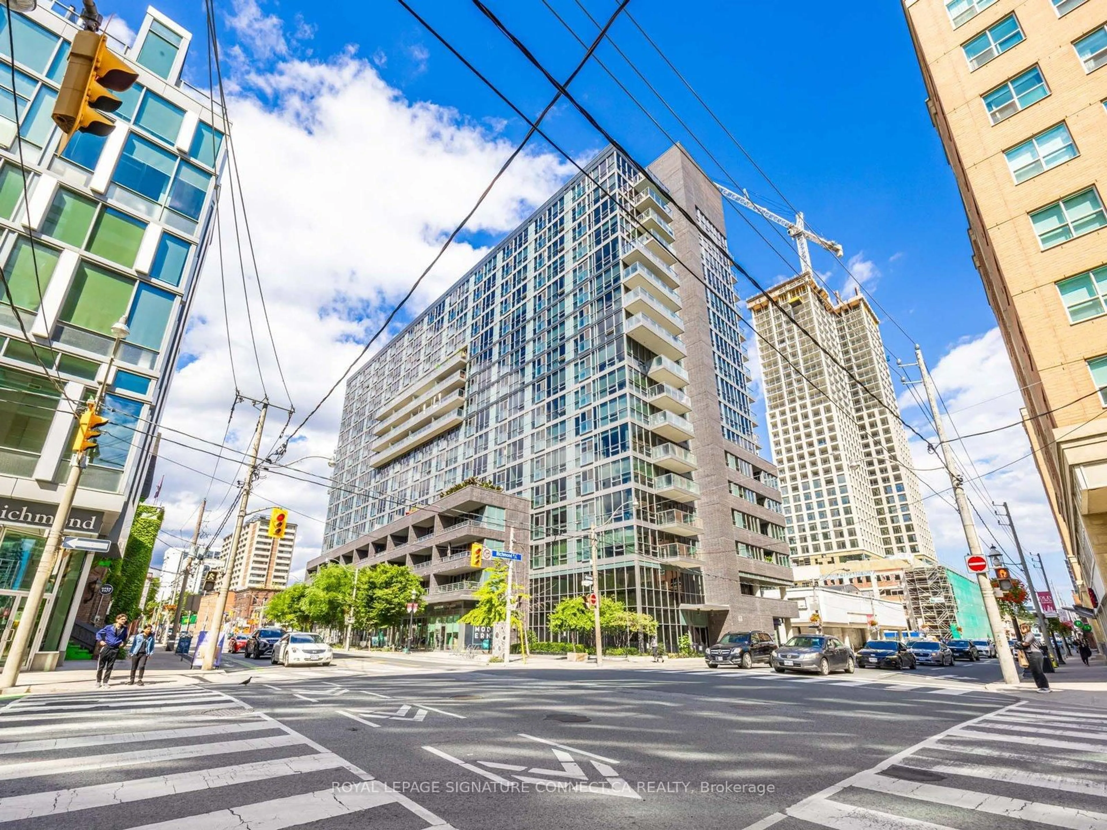 Unknown for 320 Richmond St #407, Toronto Ontario M5A 1P9