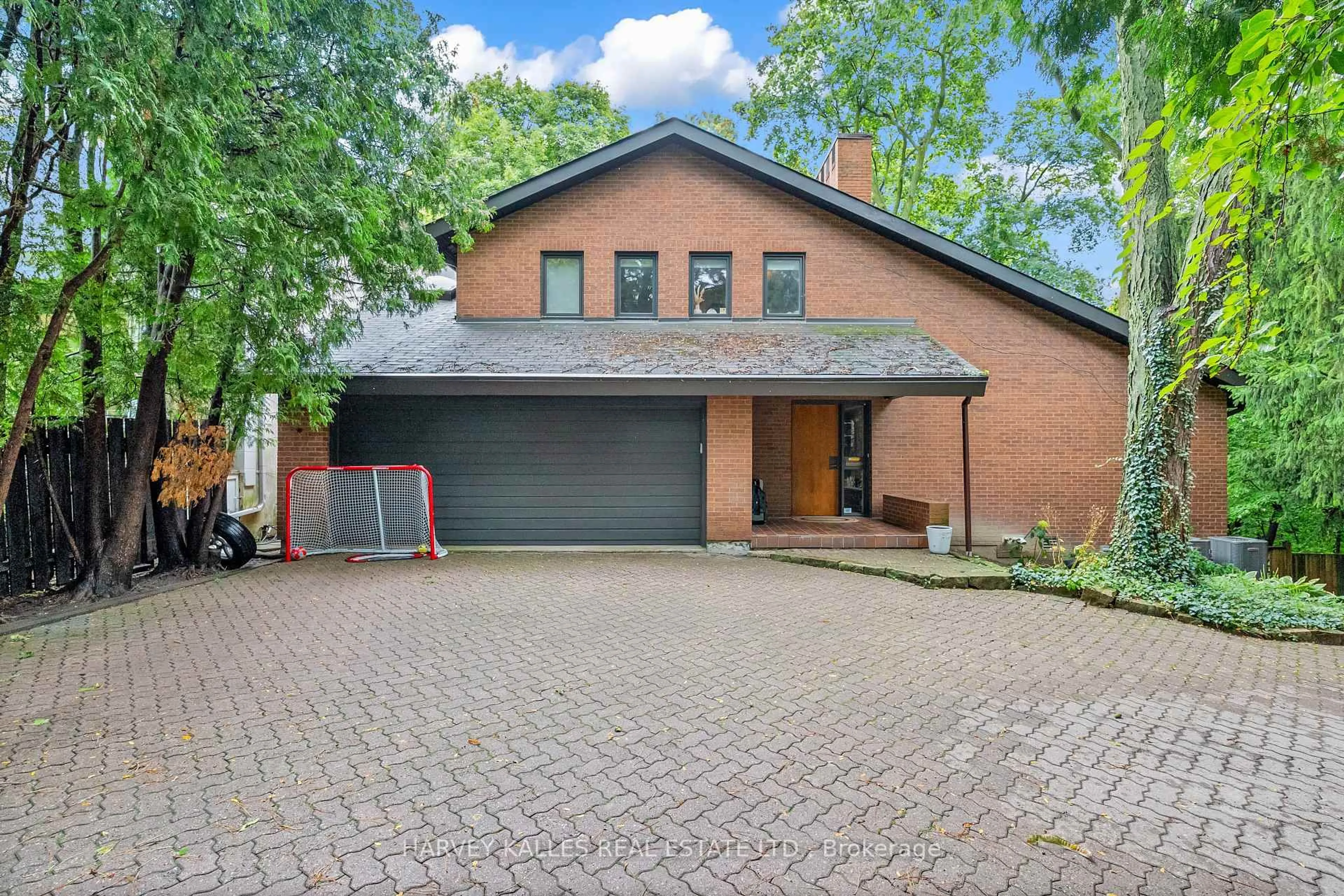 Home with brick exterior material, street for 138 Rosewell Ave, Toronto Ontario M4R 2A4