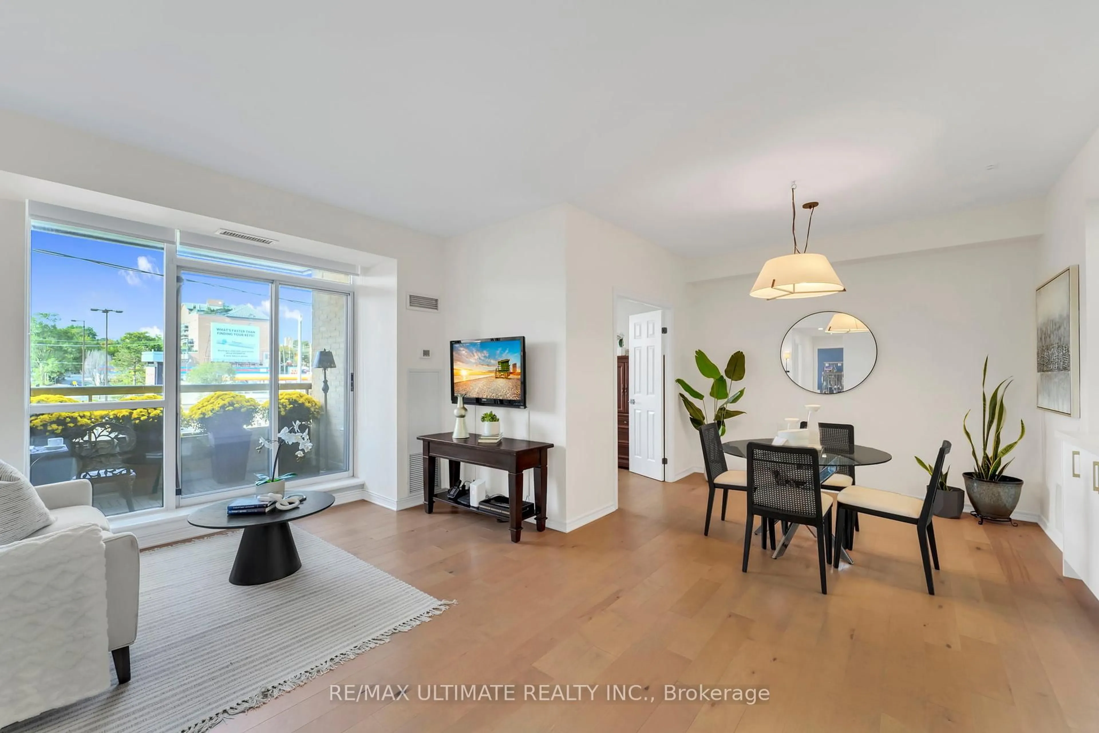 Unknown for 1750 Bayview Ave #209, Toronto Ontario M4G 3C4