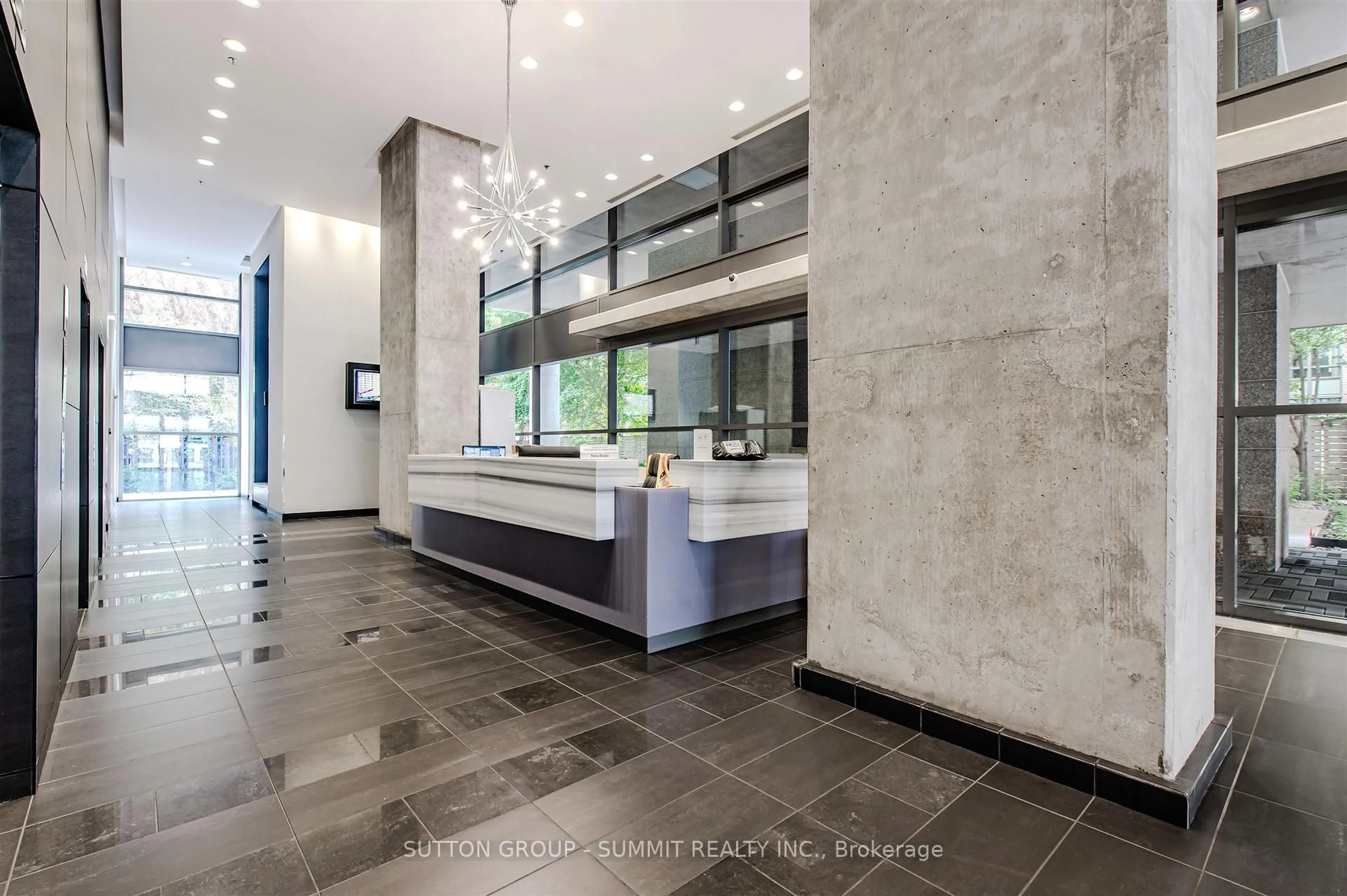 Unknown for 281 Mutual St #801, Toronto Ontario M4Y 3C4