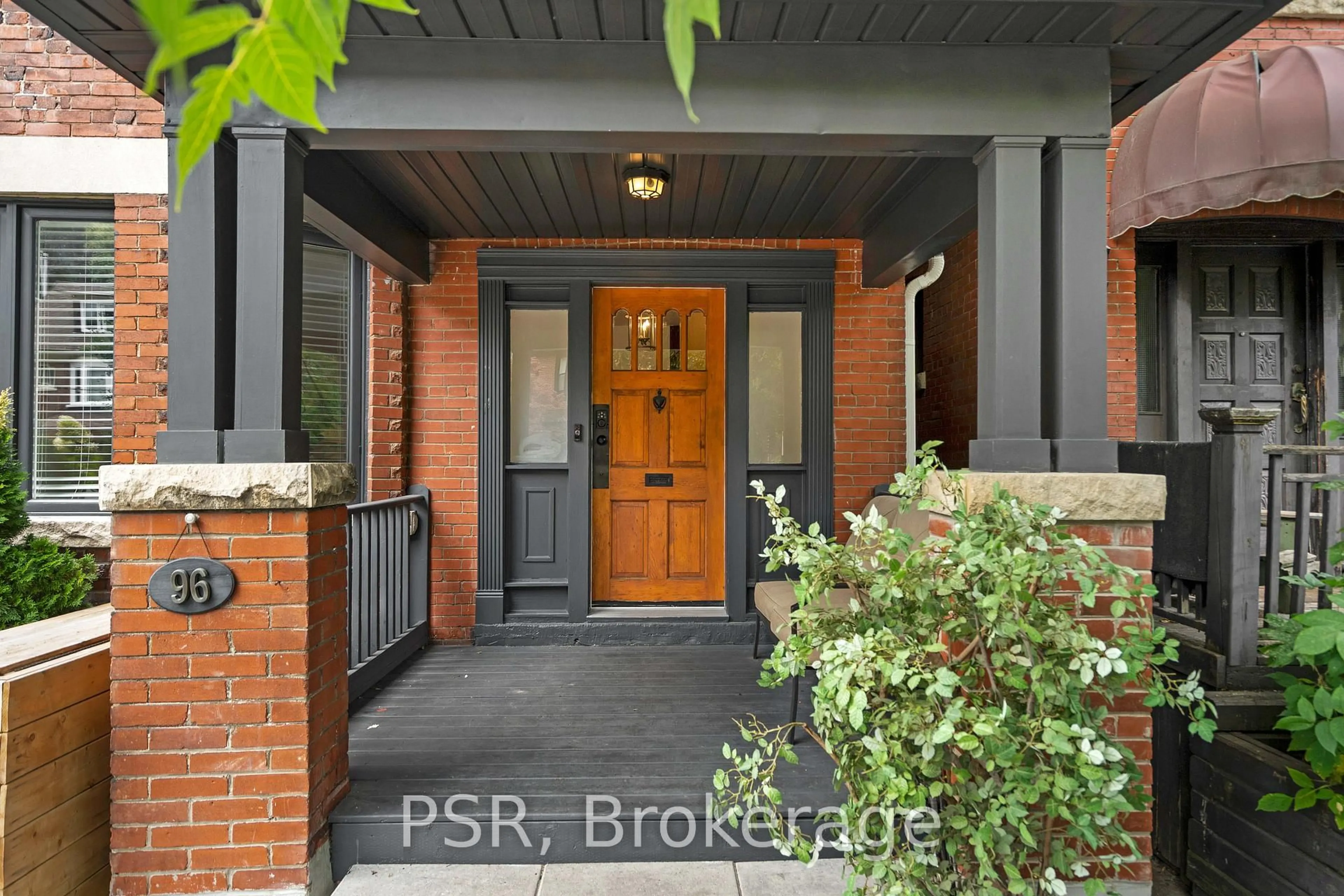 Indoor entryway for 96 Hilton Ave, Toronto Ontario M5R 3E7