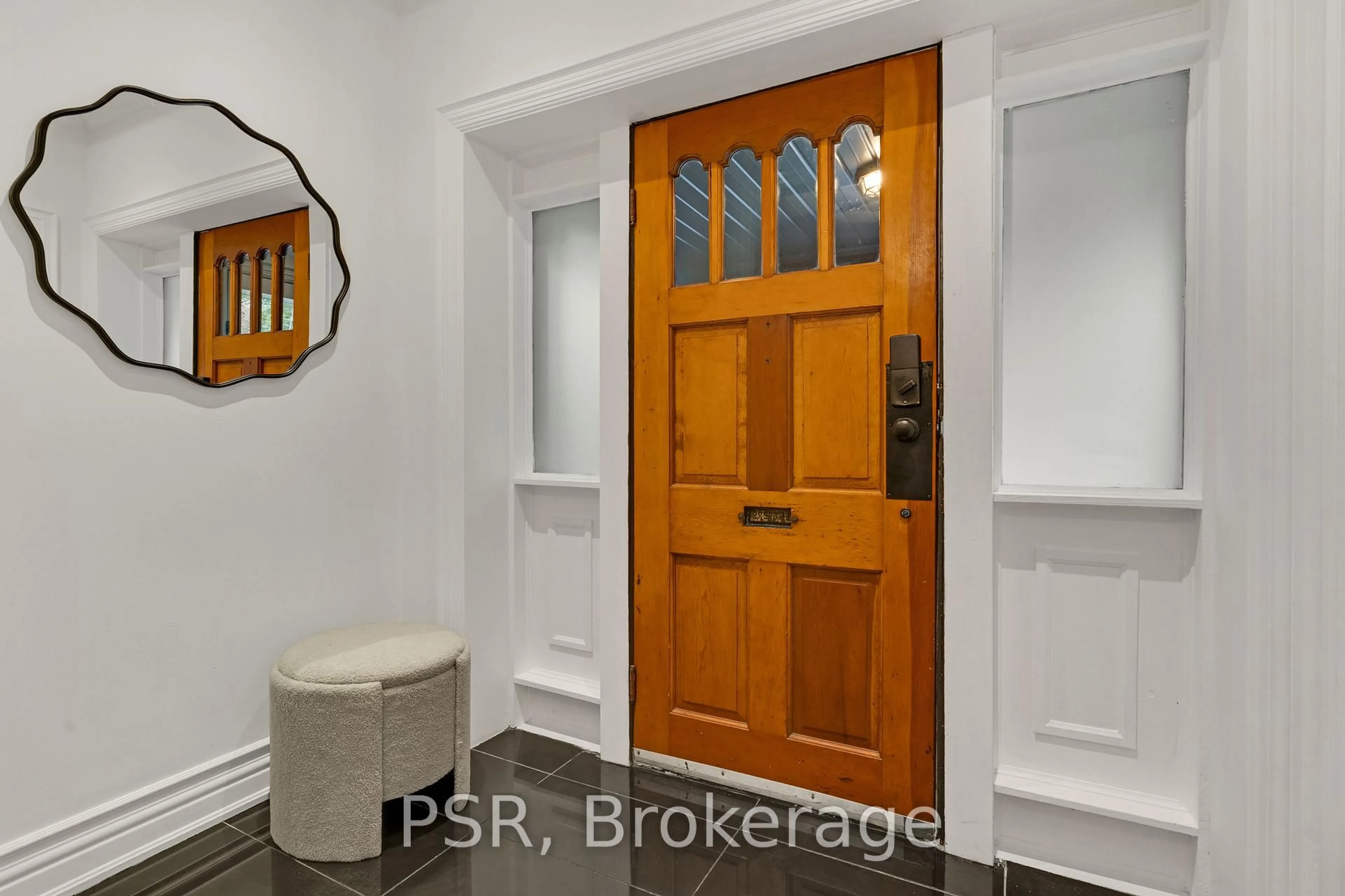 Indoor entryway for 96 Hilton Ave, Toronto Ontario M5R 3E7