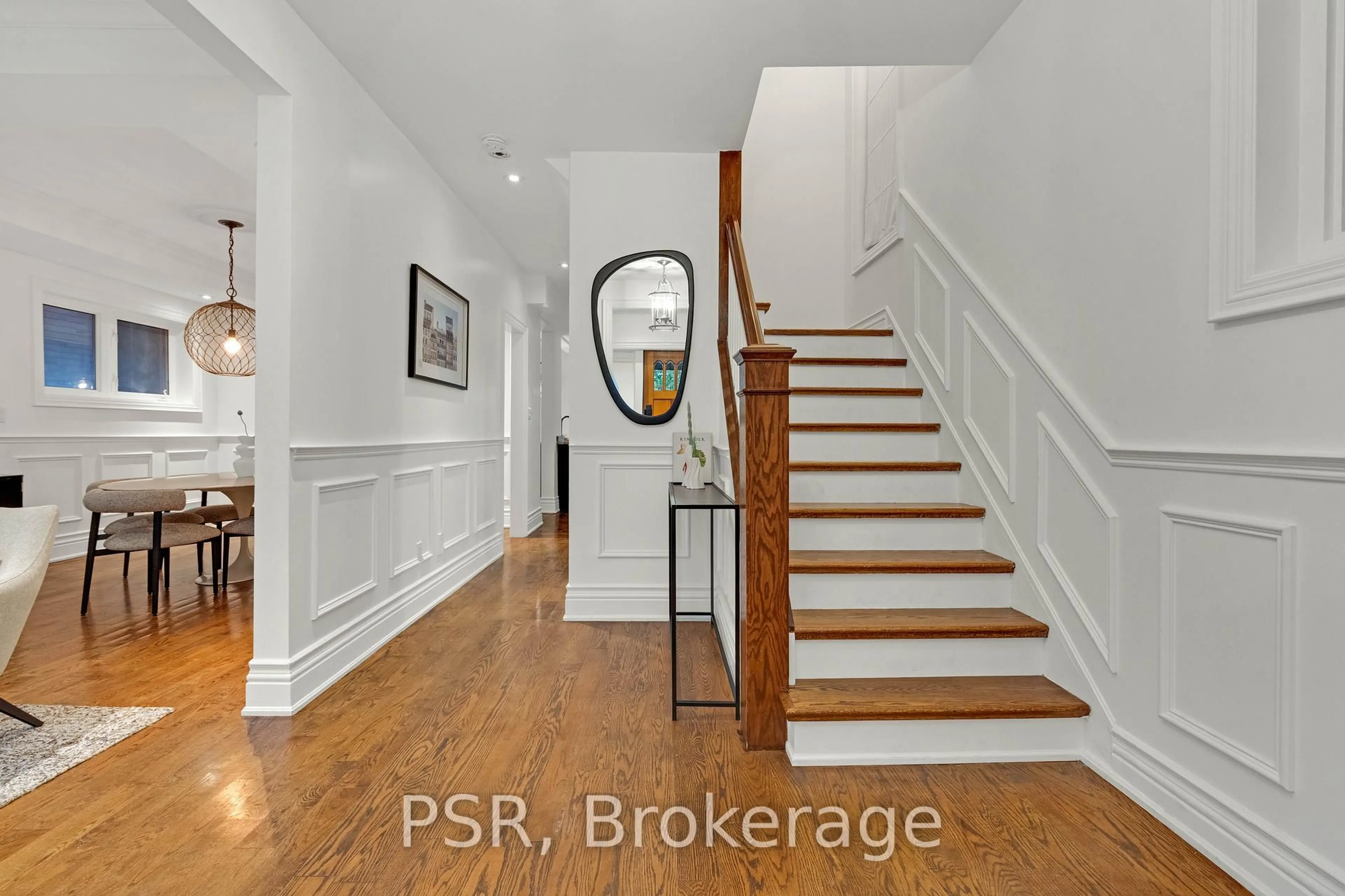 Indoor entryway for 96 Hilton Ave, Toronto Ontario M5R 3E7