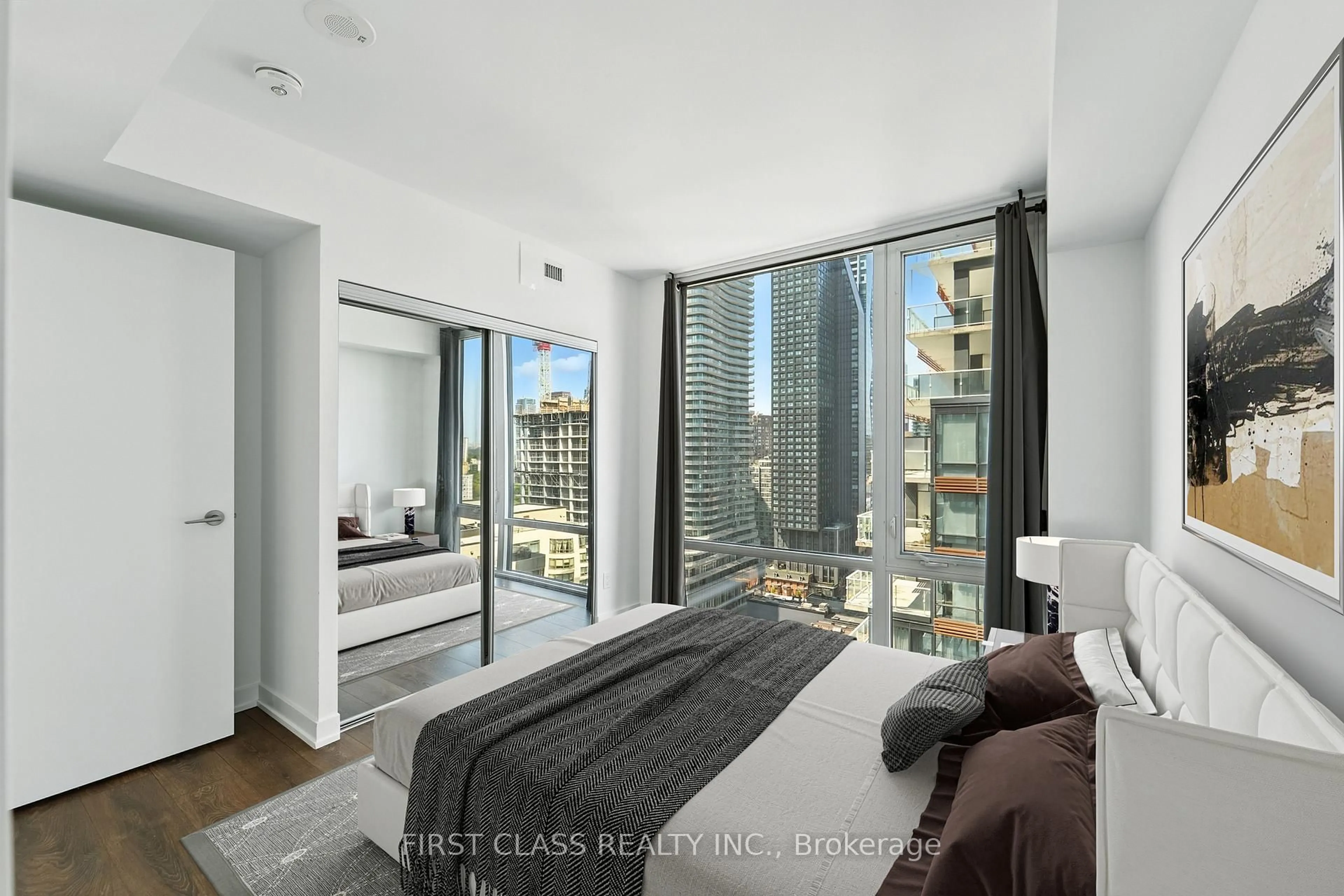 Unknown for 501 Yonge St #1802, Toronto Ontario M4Y 0G8