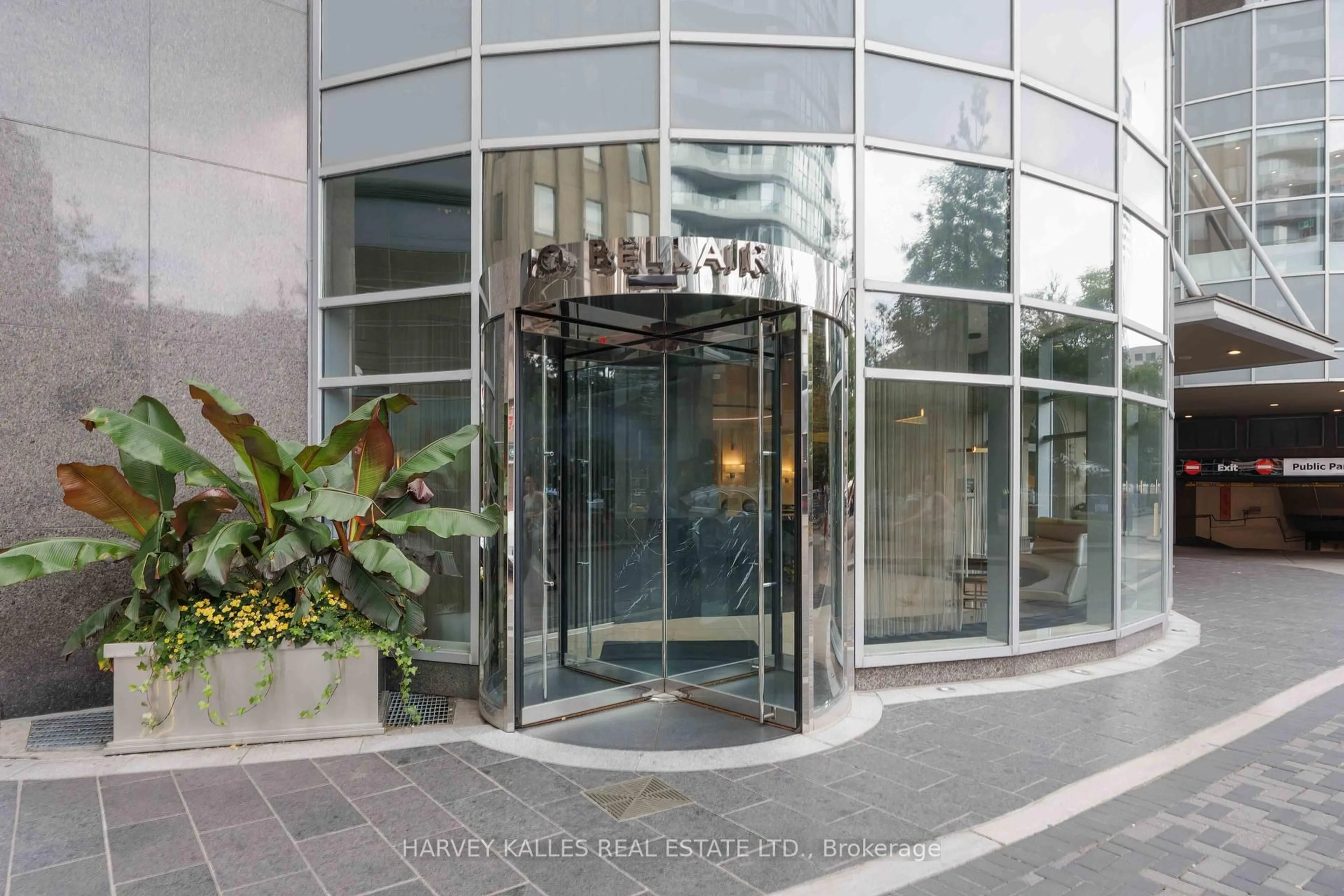 Indoor foyer for 10 Bellair St #1403, Toronto Ontario M5R 3T8