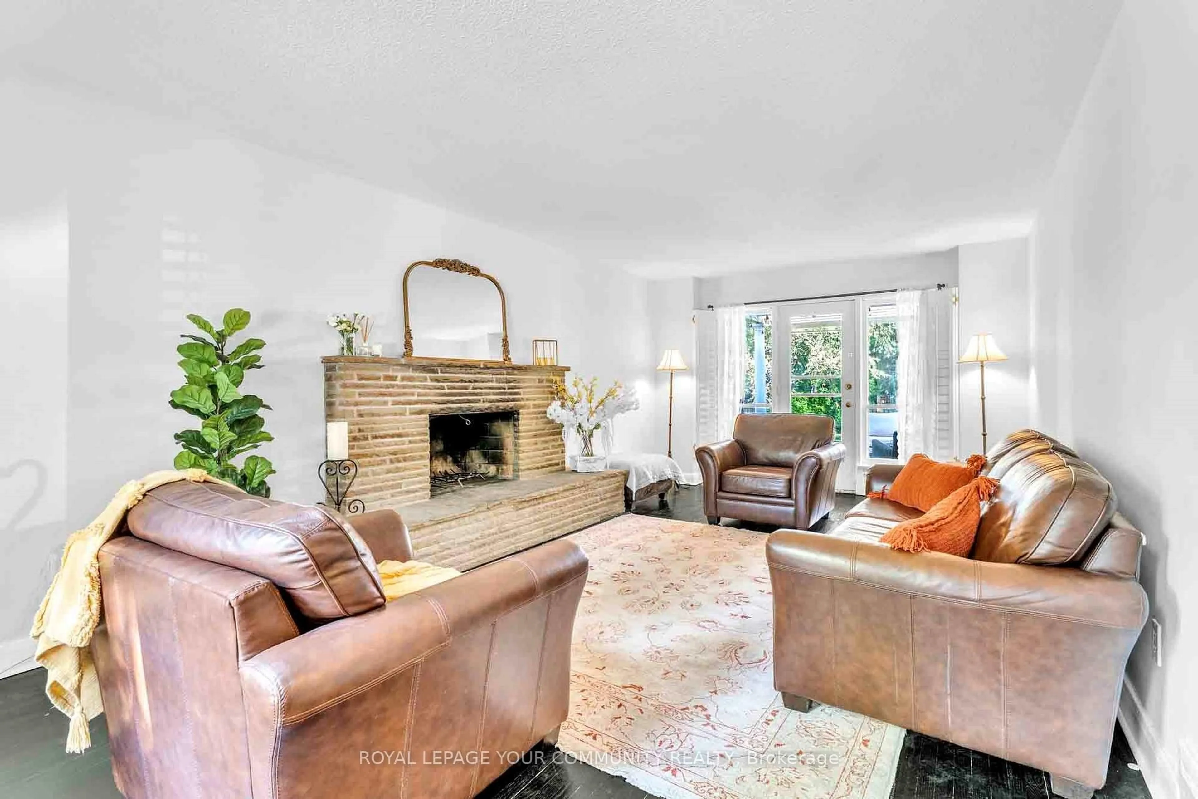 Living room with furniture, ceramic/tile floor for 14 Luverne Ave, Toronto Ontario M3H 1R4