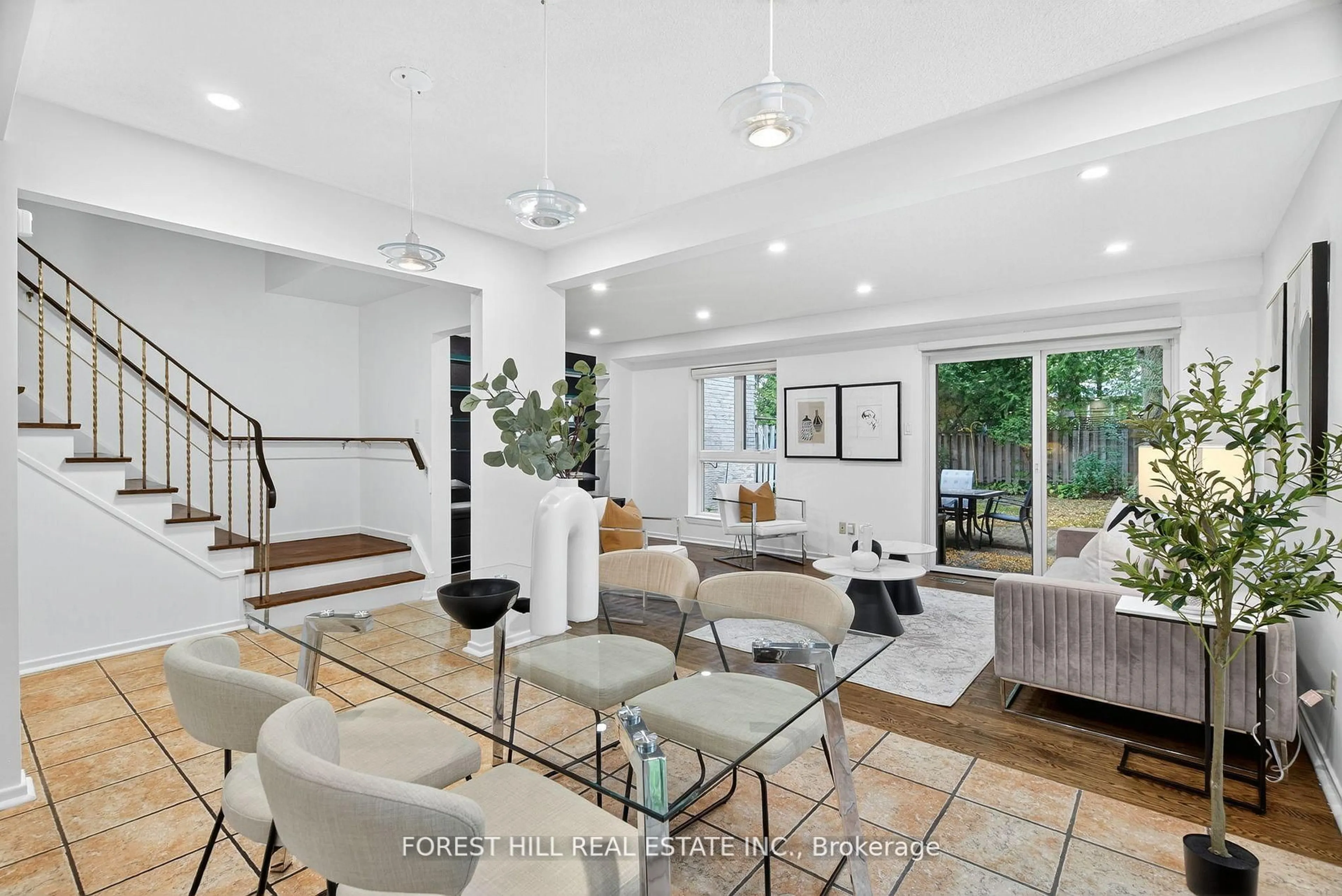 Living room with furniture, unknown for 19 Snowshoe Mill Way #187, Toronto Ontario M2L 1T4
