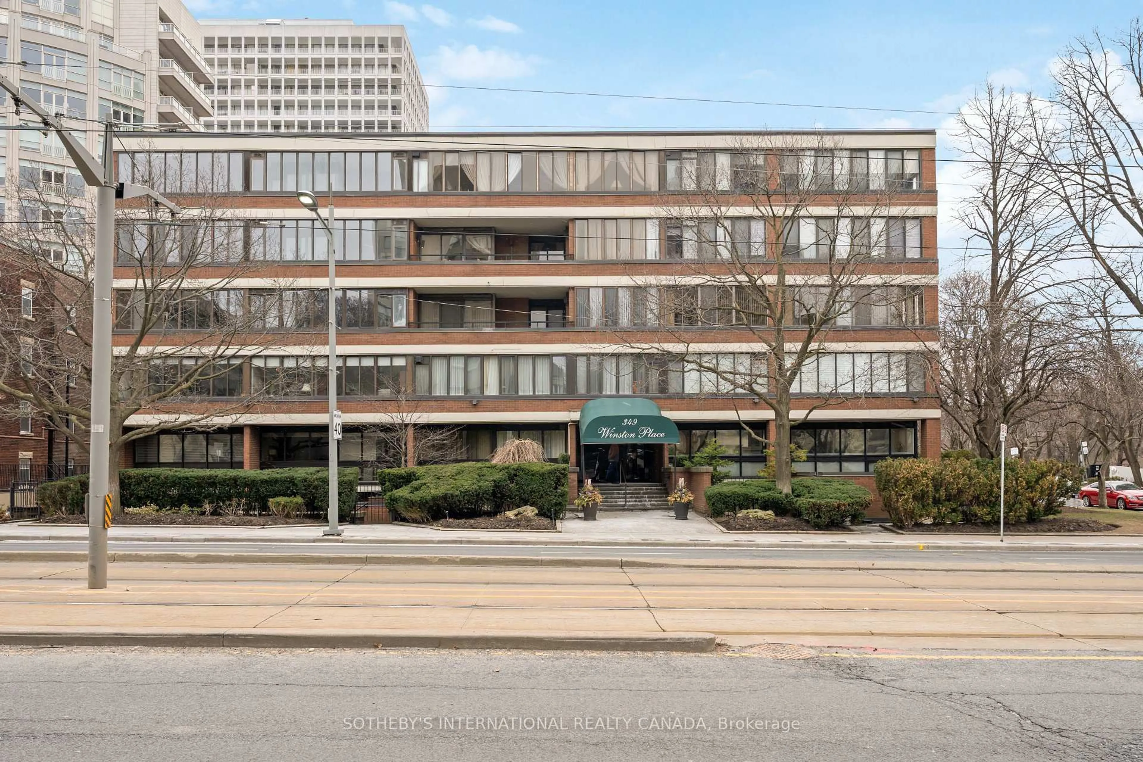 Unknown for 349 St Clair Ave #301, Toronto Ontario M5P 1N3