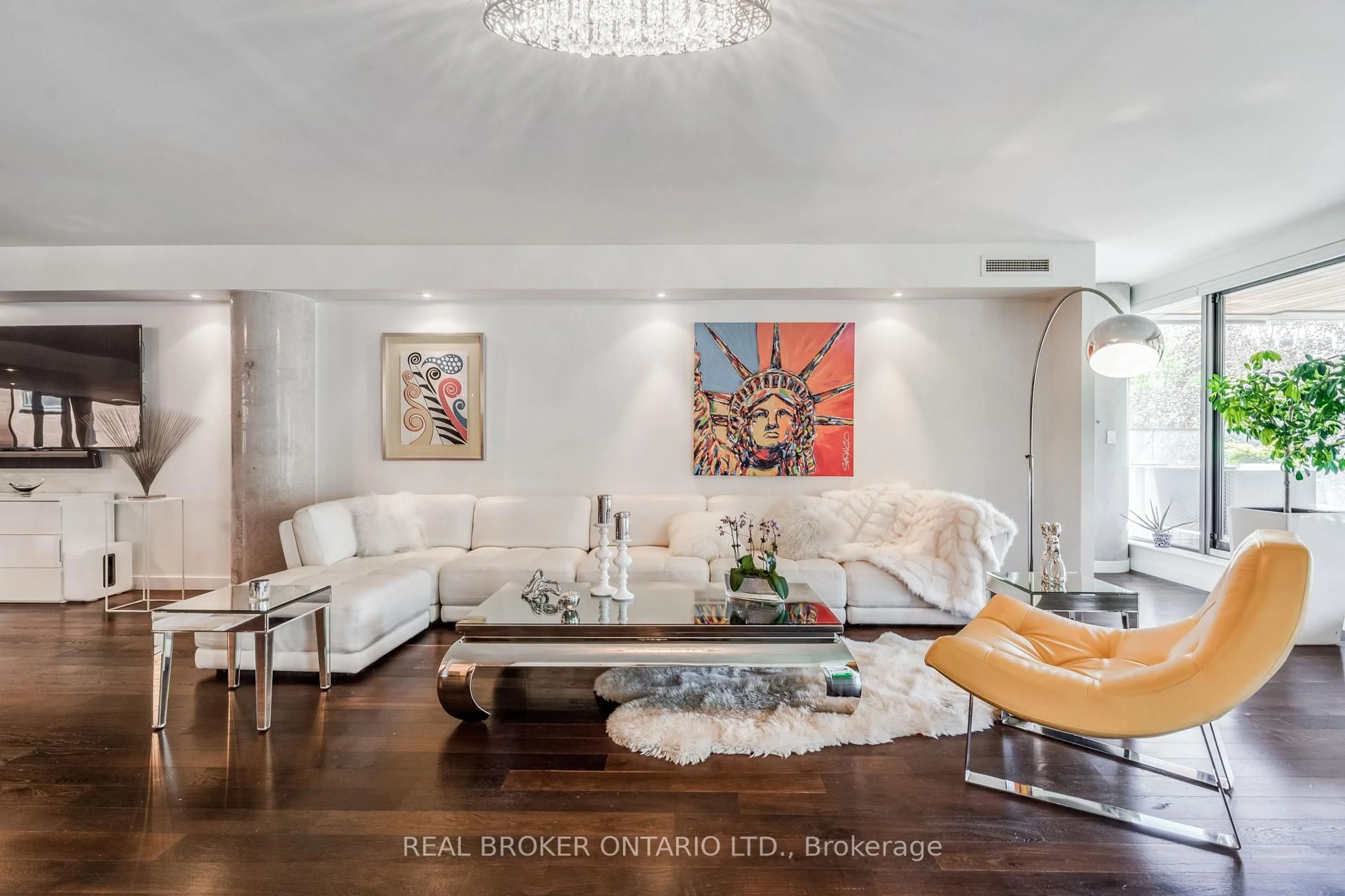 Living room with furniture, unknown for 500 Wellington St #201, Toronto Ontario M5V 1E3