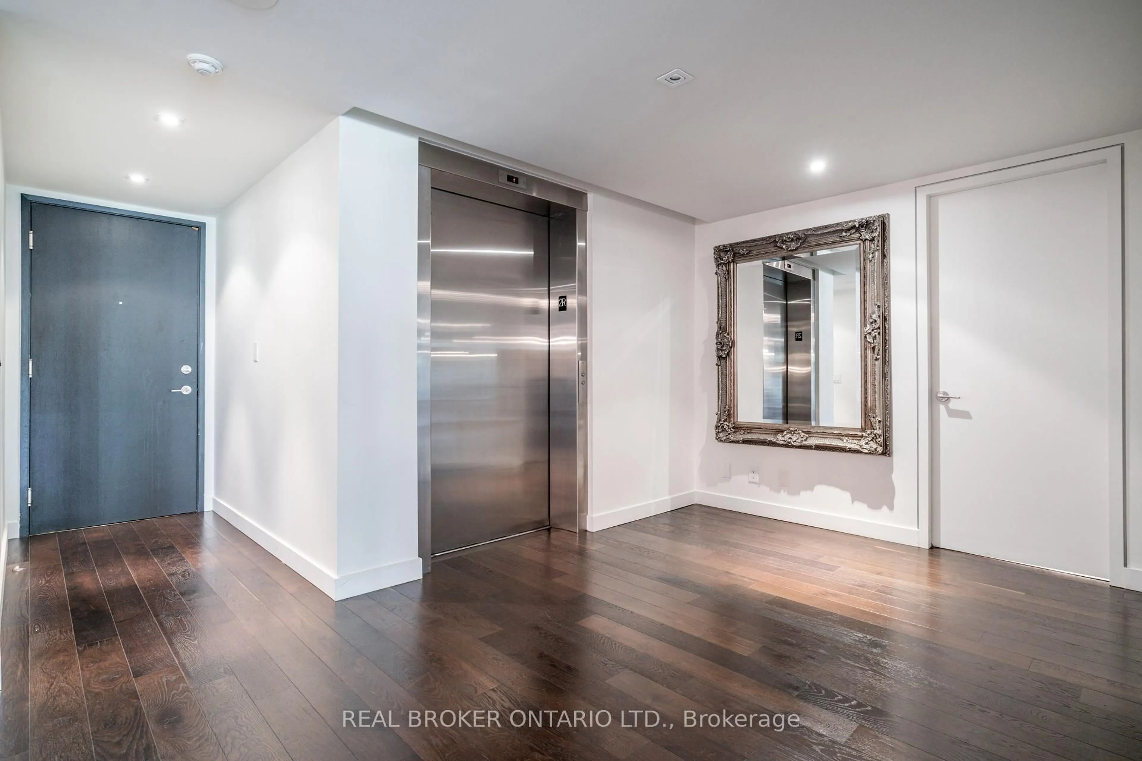 Unknown for 500 Wellington St #201, Toronto Ontario M5V 1E3