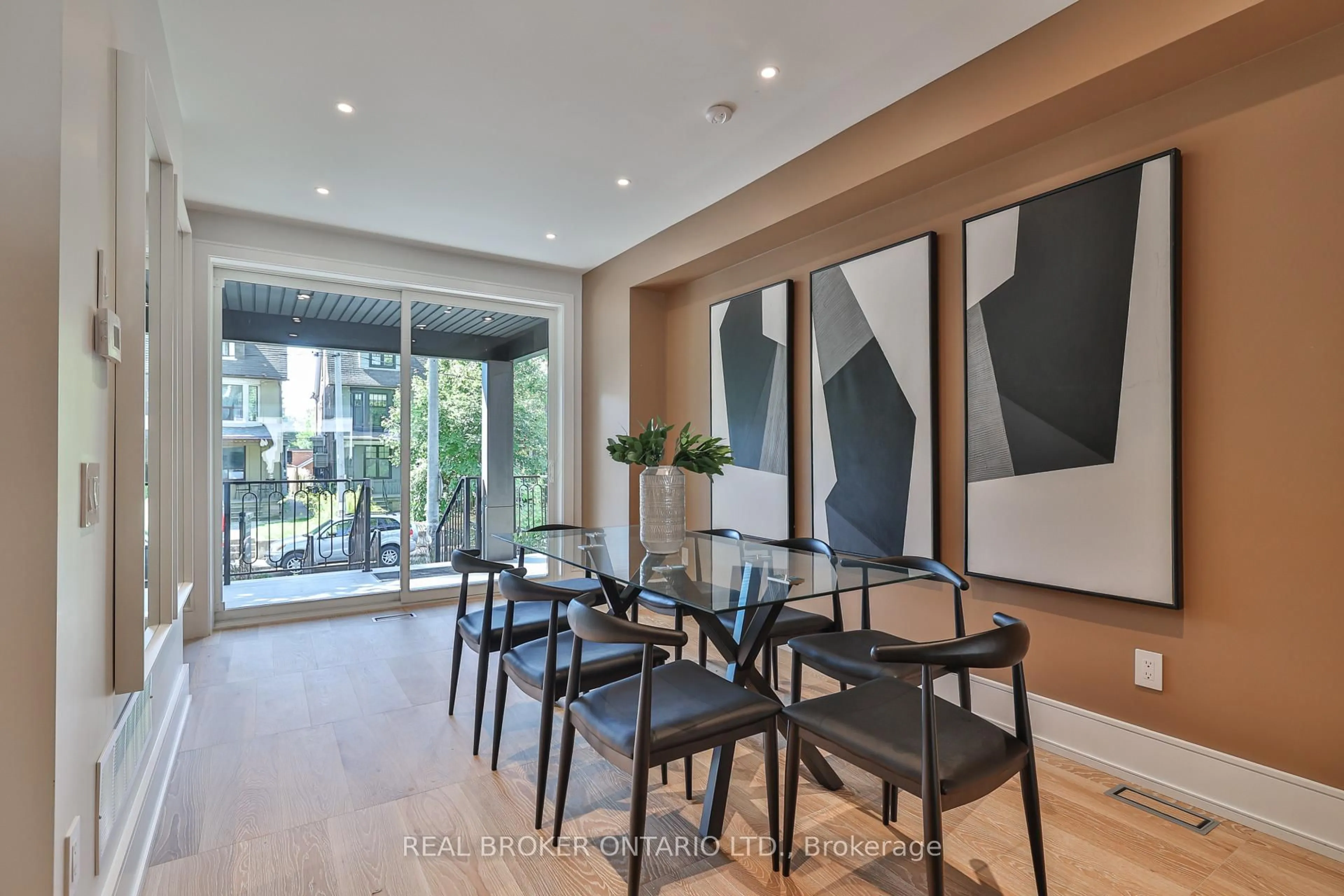 Dining room, unknown for 273 Grace St, Toronto Ontario M6G 3A7