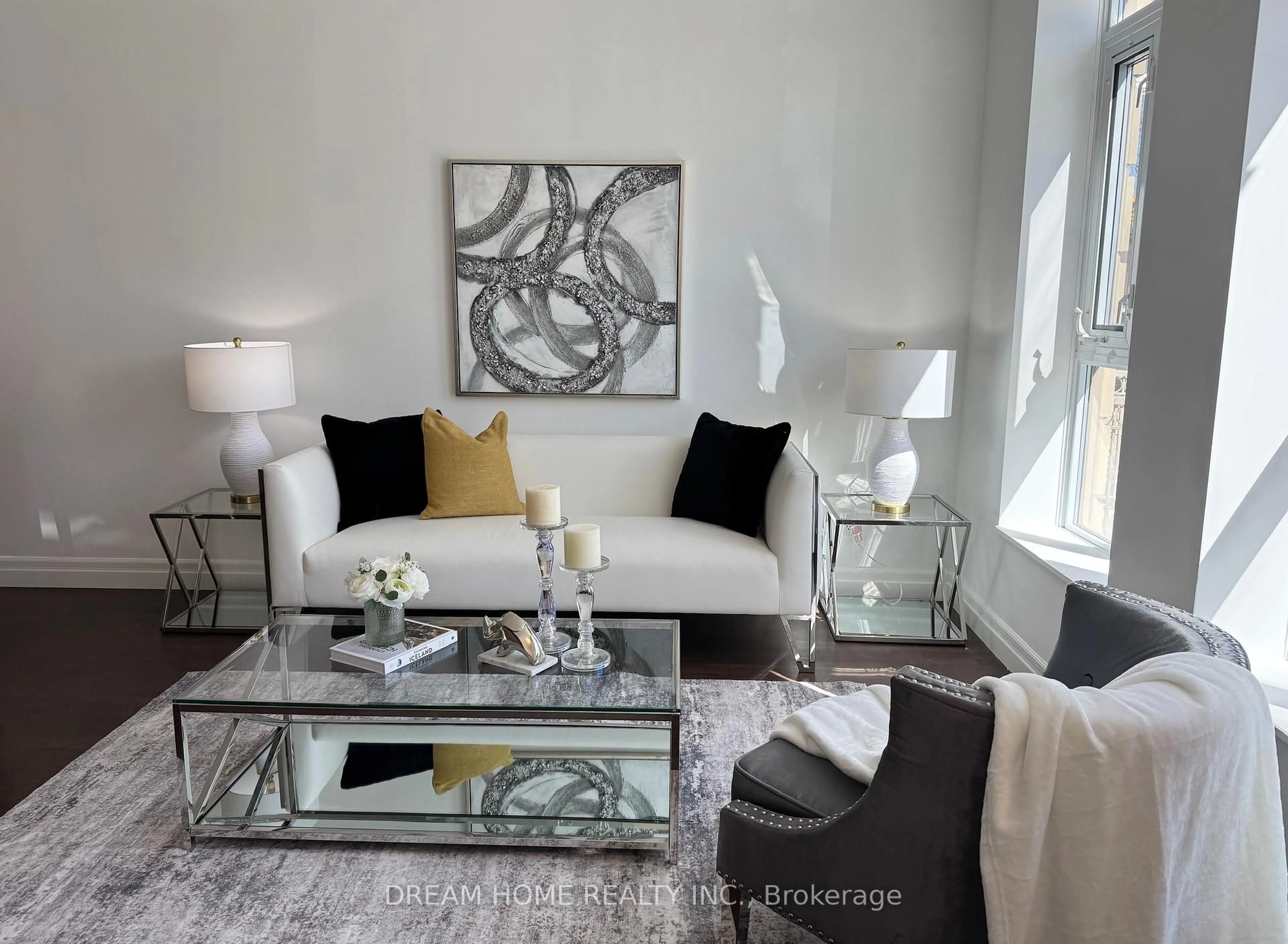 Living room with furniture, unknown for 934 Mount Pleasant Rd, Toronto Ontario M4P 2L6