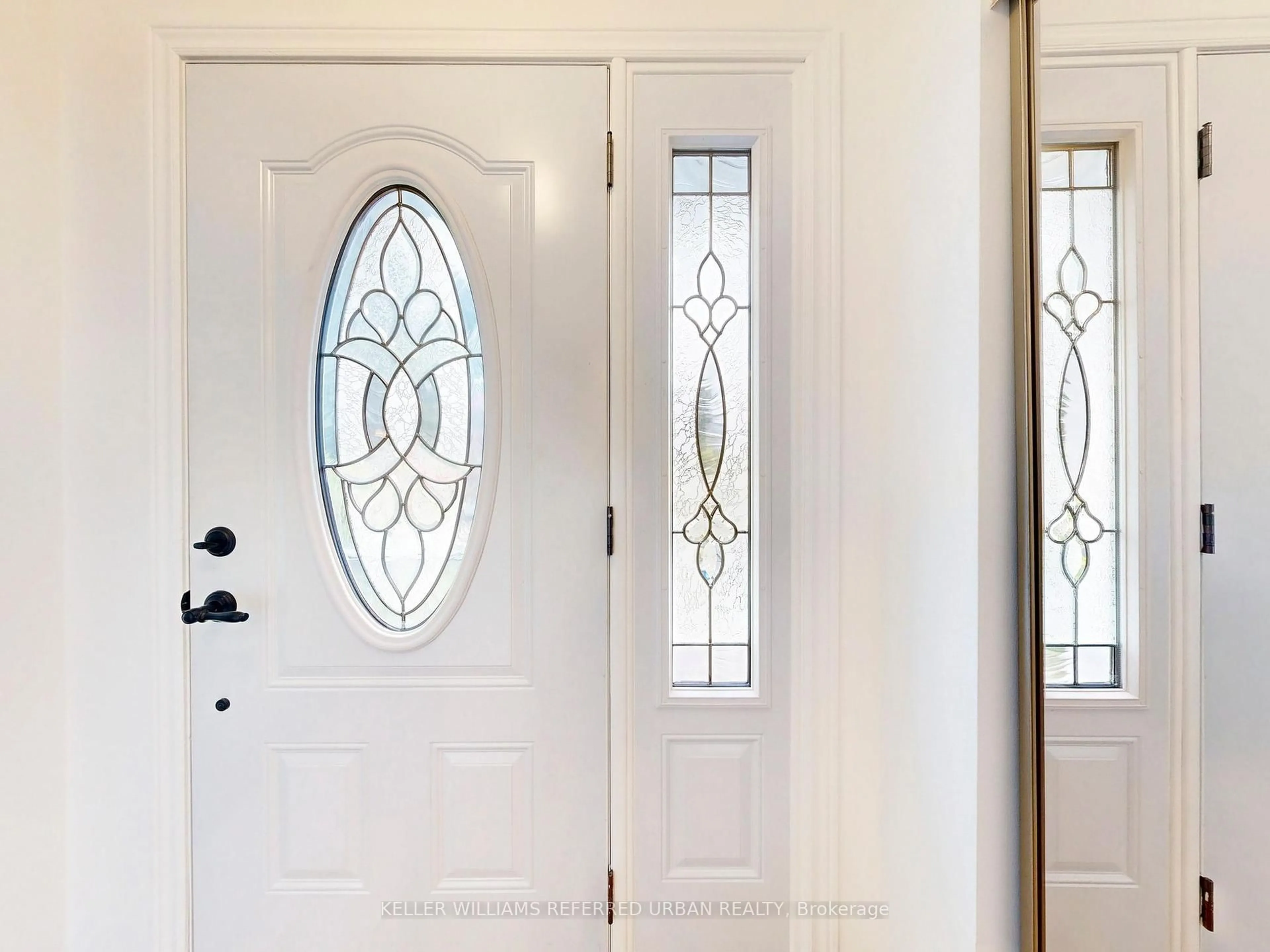 Indoor entryway for 70 Crossbow Cres, Toronto Ontario M2J 3M4