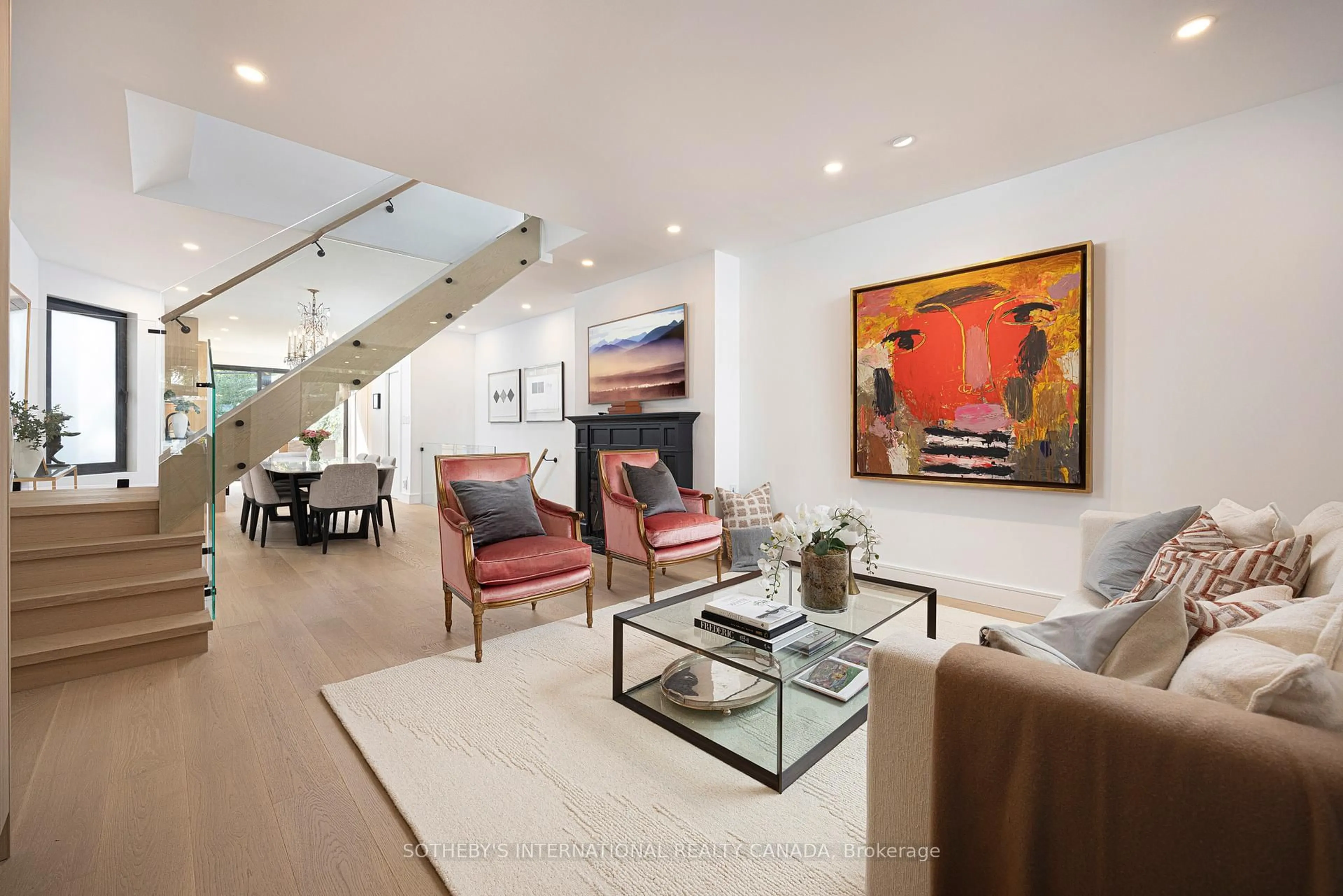 Living room with furniture, unknown for 133 Macpherson Ave, Toronto Ontario M5R 1W9