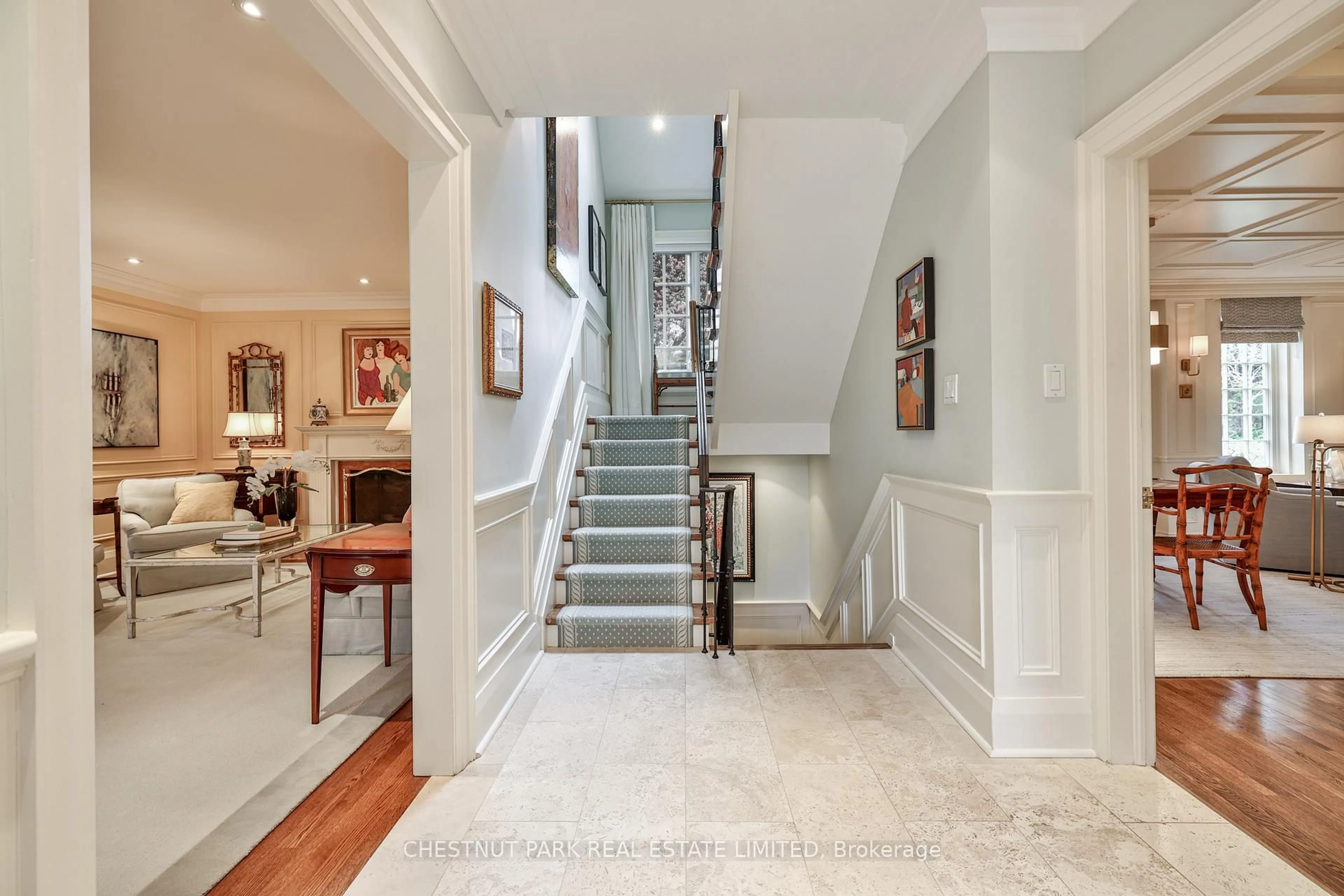 Unknown for 10 Weybourne Cres, Toronto Ontario M4N 2R3