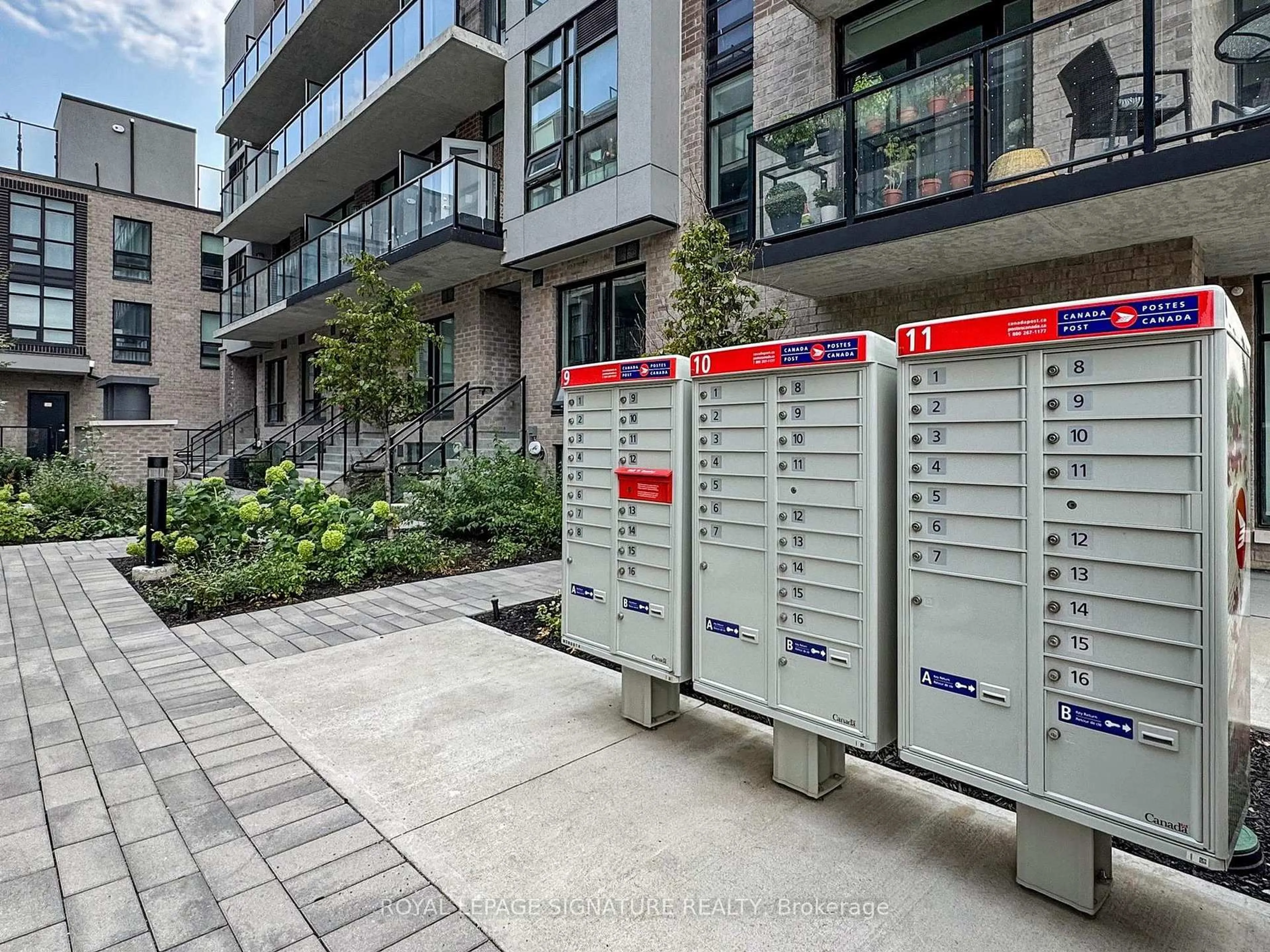 Unknown for 851 Sheppard Ave #15, Toronto Ontario M3H 0G2