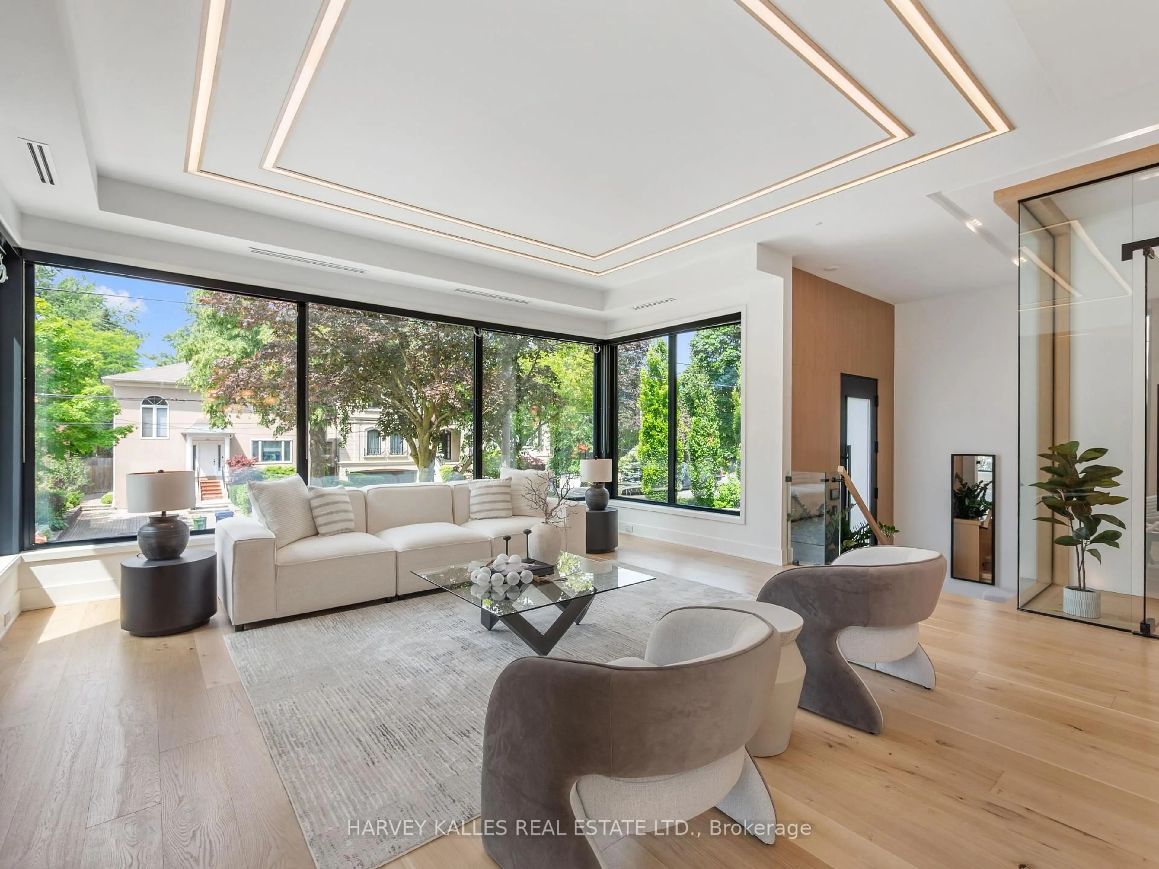 Living room with furniture, unknown for 585 Bedford park Ave, Toronto Ontario M5M 1K4