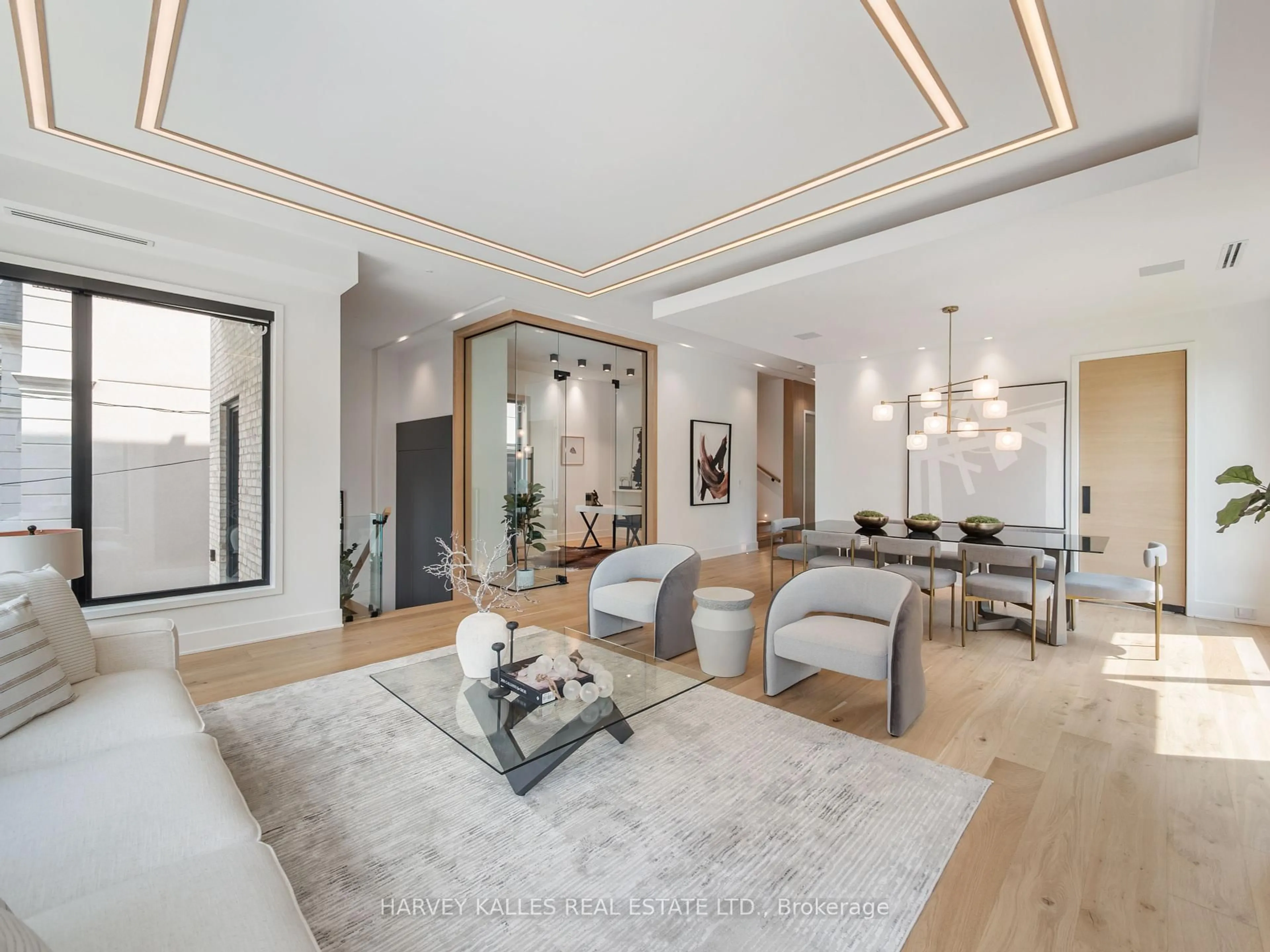 Living room with furniture, unknown for 585 Bedford park Ave, Toronto Ontario M5M 1K4
