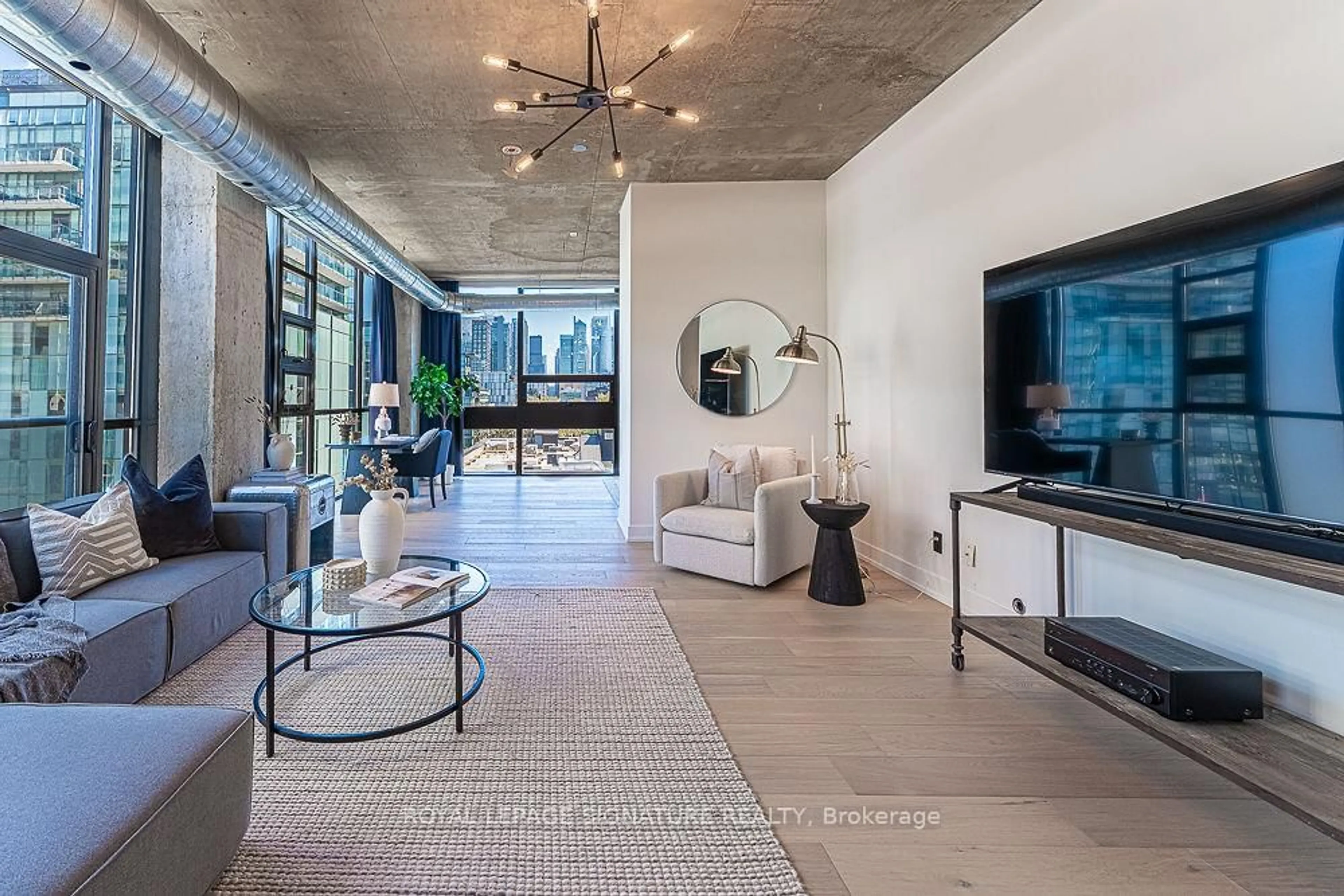Indoor entryway for 60 Bathurst St #705, Toronto Ontario M5V 2P4
