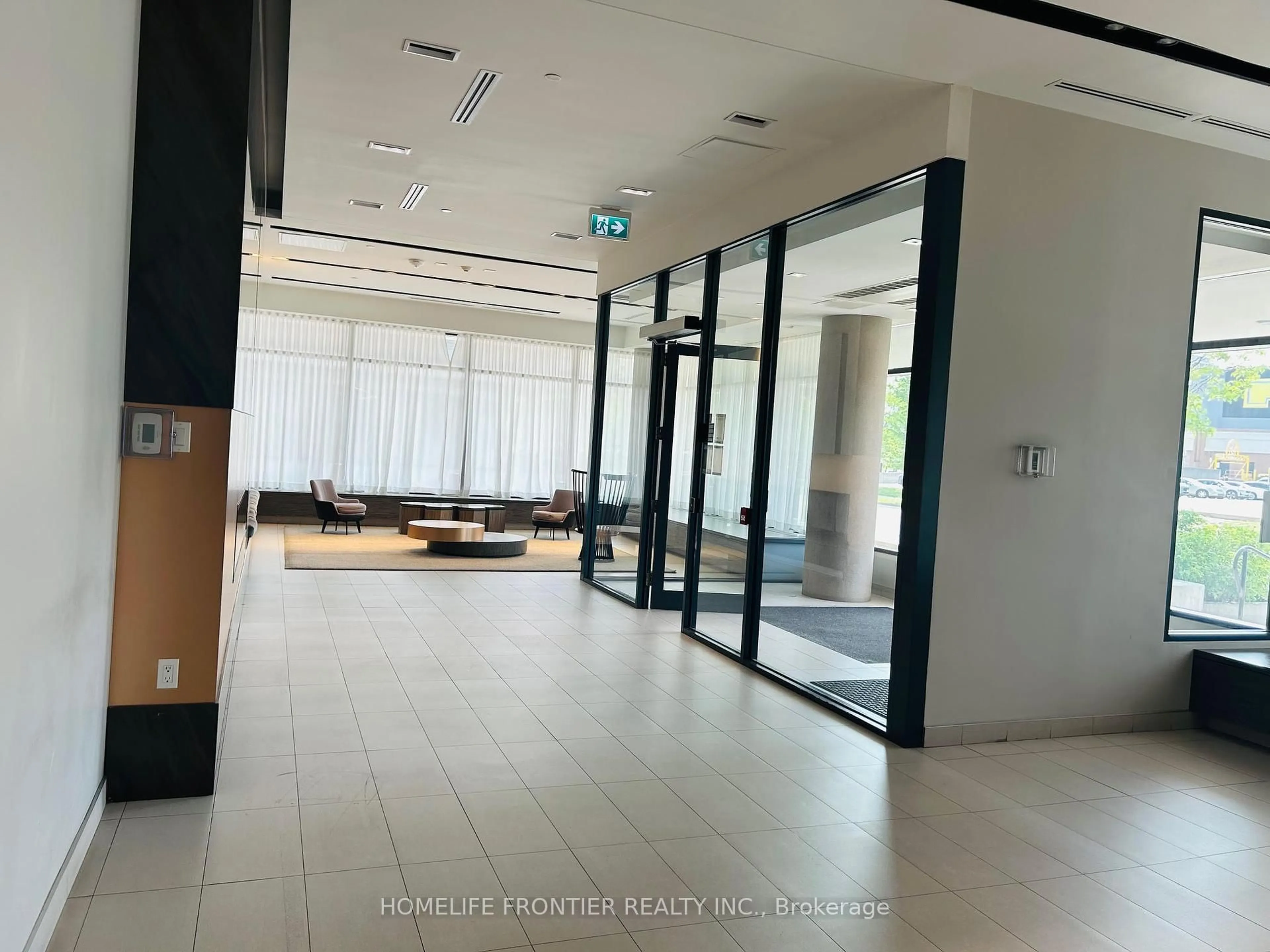 Indoor foyer for 128 Fairview Mall Dr #409, Toronto Ontario M2J 0E8