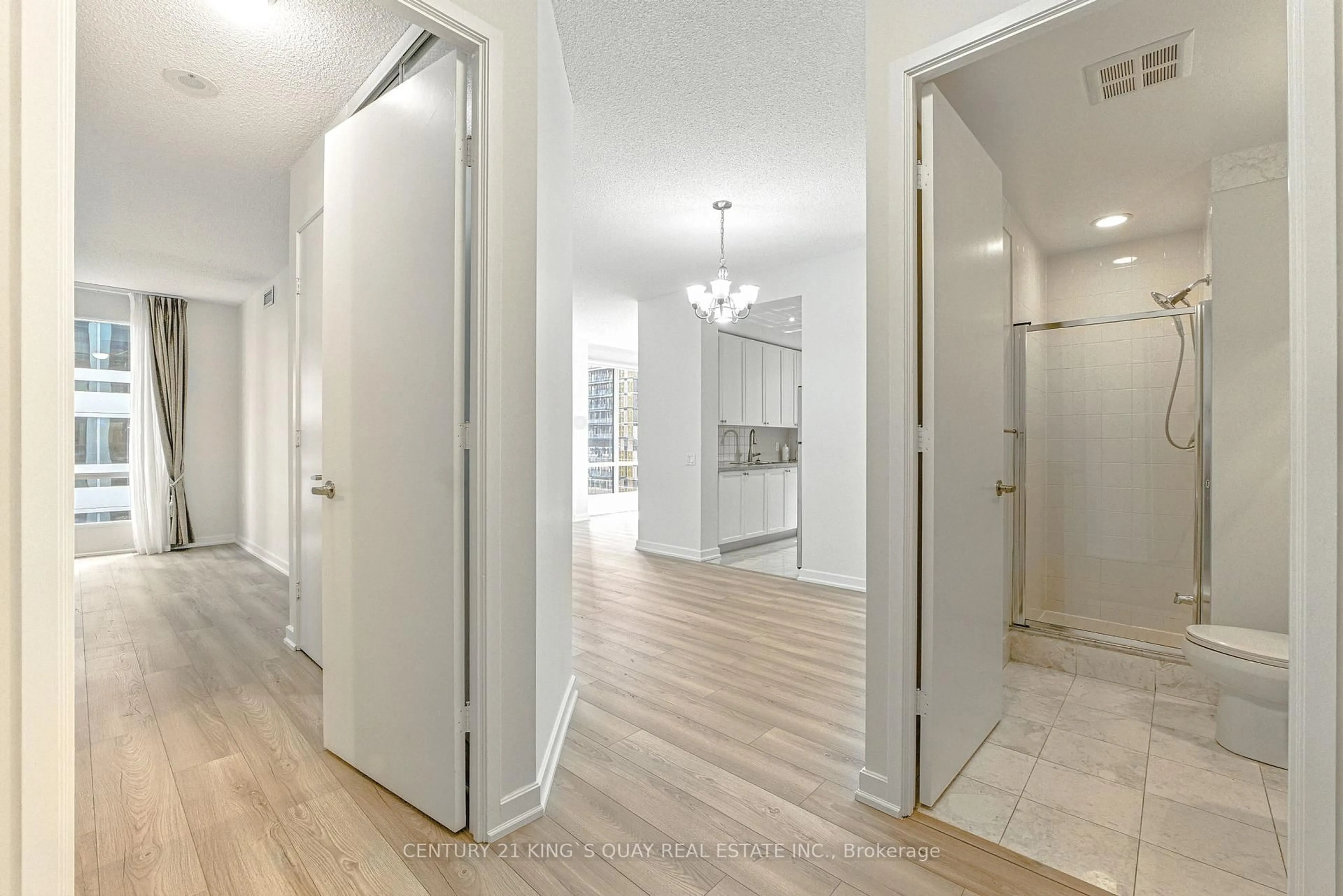 Indoor entryway for 85 Bloor St #810, Toronto Ontario M4W 1B4