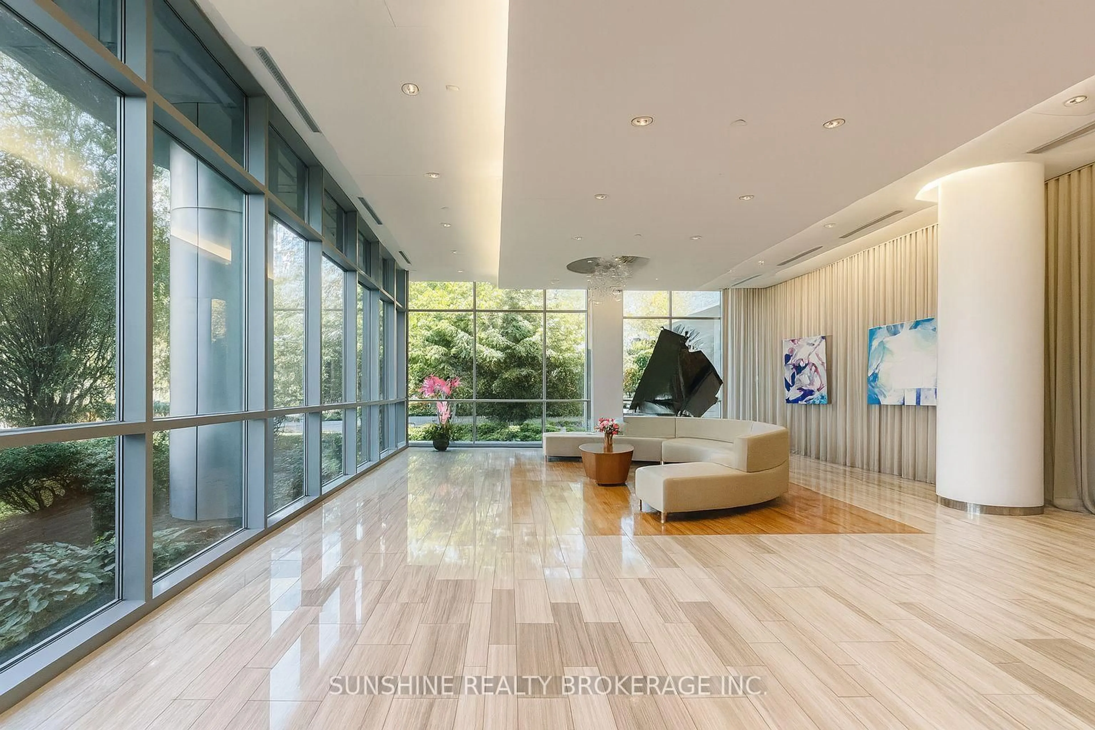 Indoor foyer for 62 Forest Manor Rd #2112, Toronto Ontario M2J 0B6