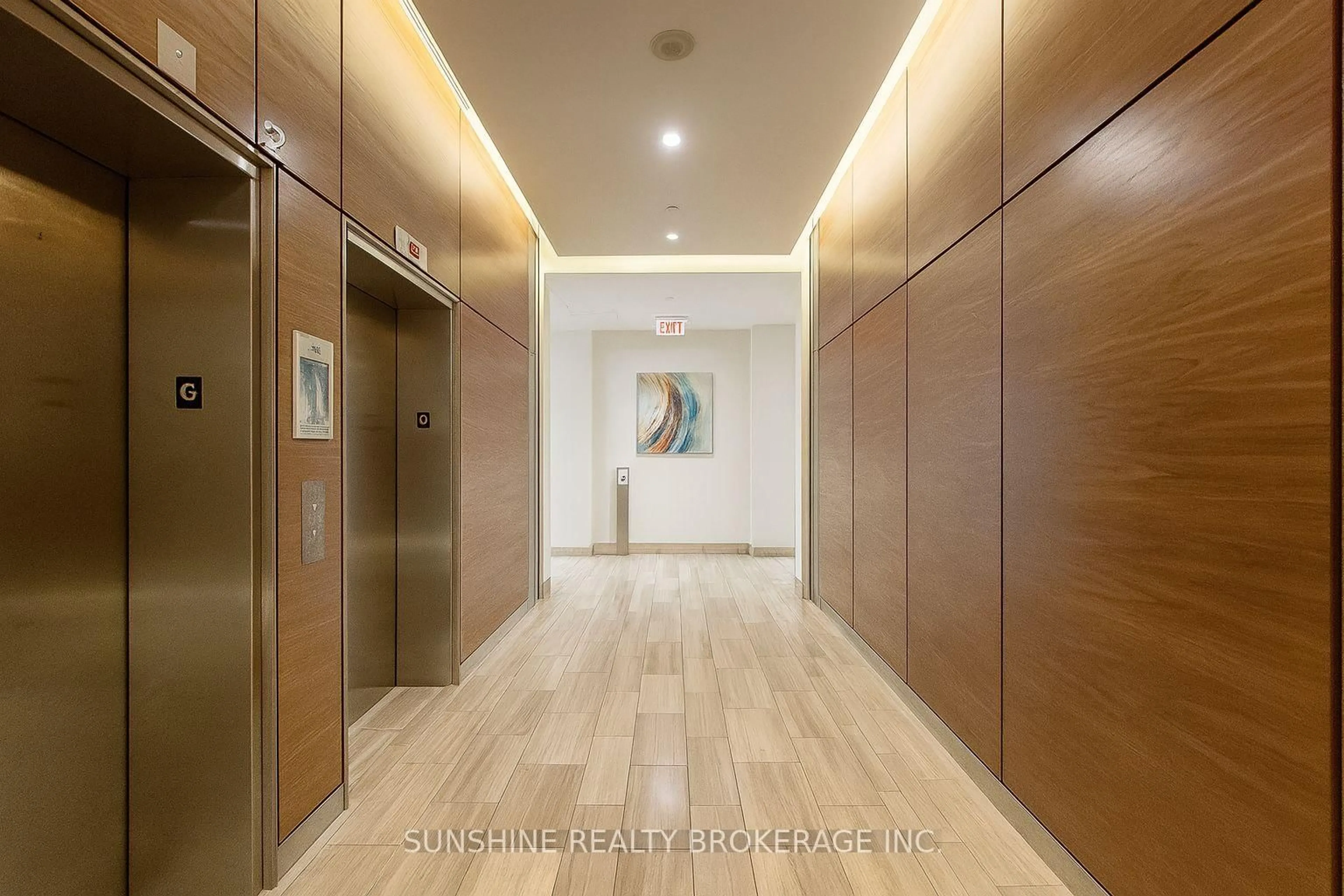 Indoor foyer for 62 Forest Manor Rd #2112, Toronto Ontario M2J 0B6