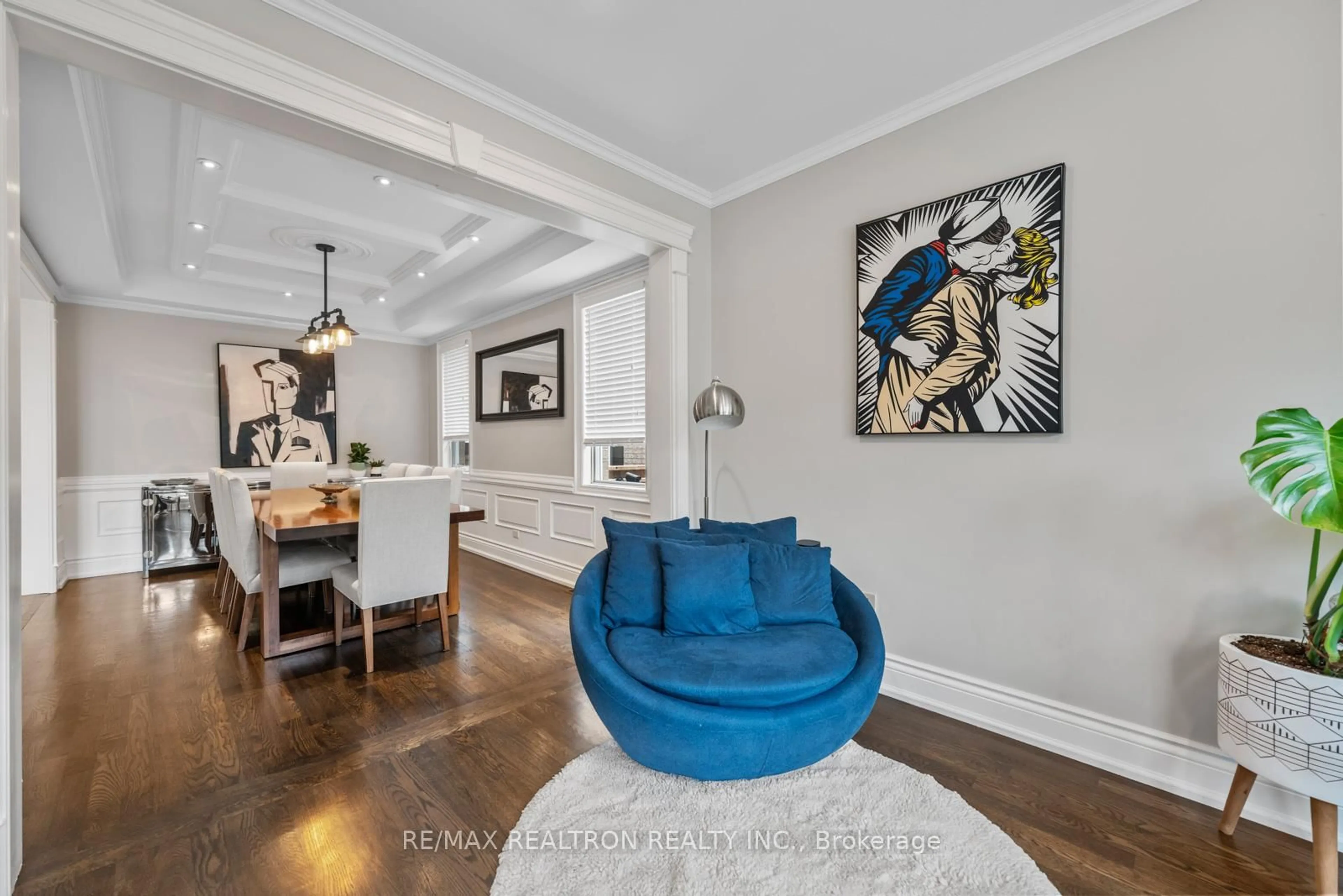 Living room with furniture, unknown for 215 Reiner Rd, Toronto Ontario M3H 2M2
