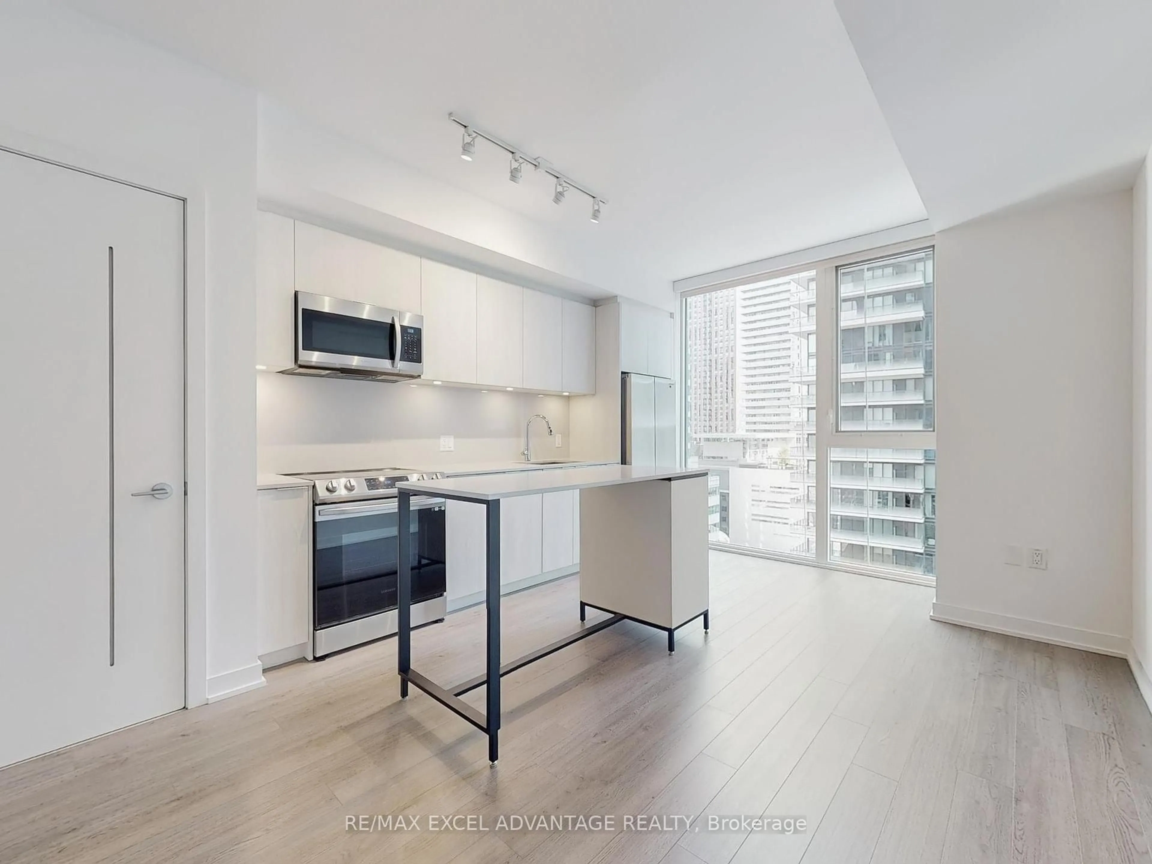 Unknown for 357 King St #1206, Toronto Ontario M5V 0S7