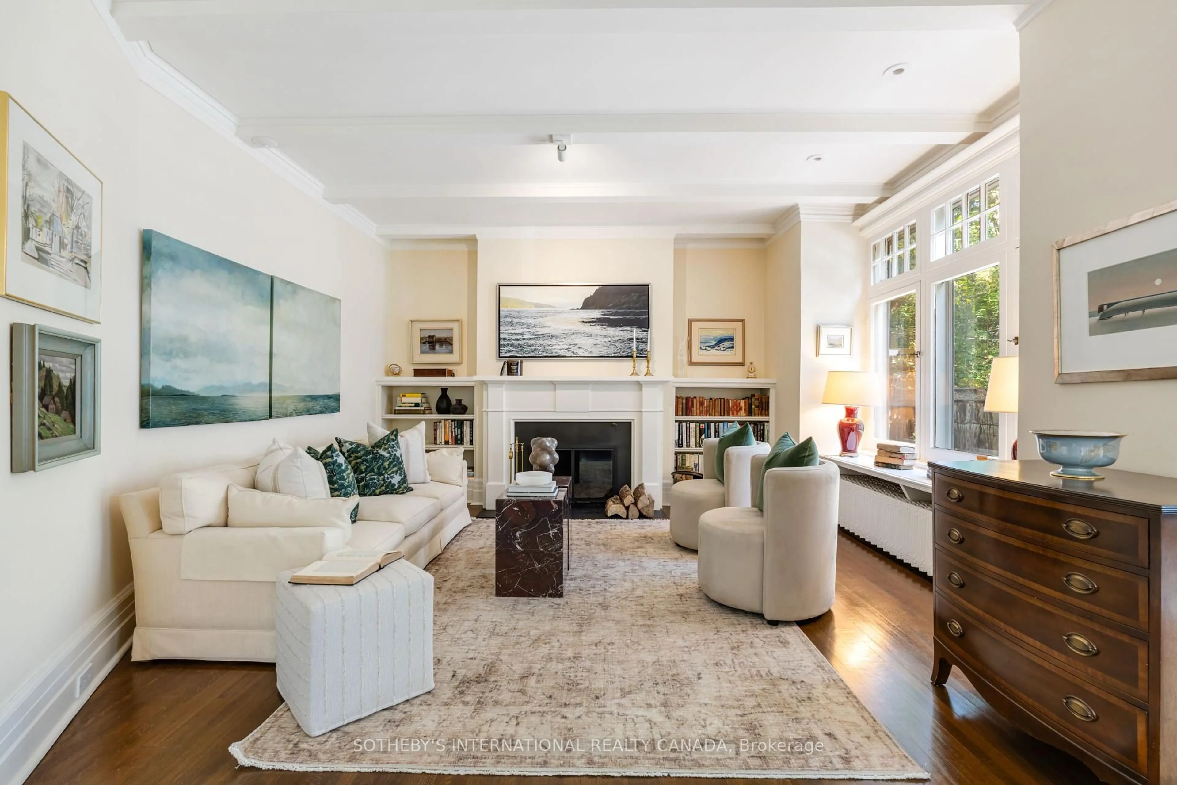 Living room with furniture, unknown for 22 Binscarth Rd, Toronto Ontario M4W 1Y1