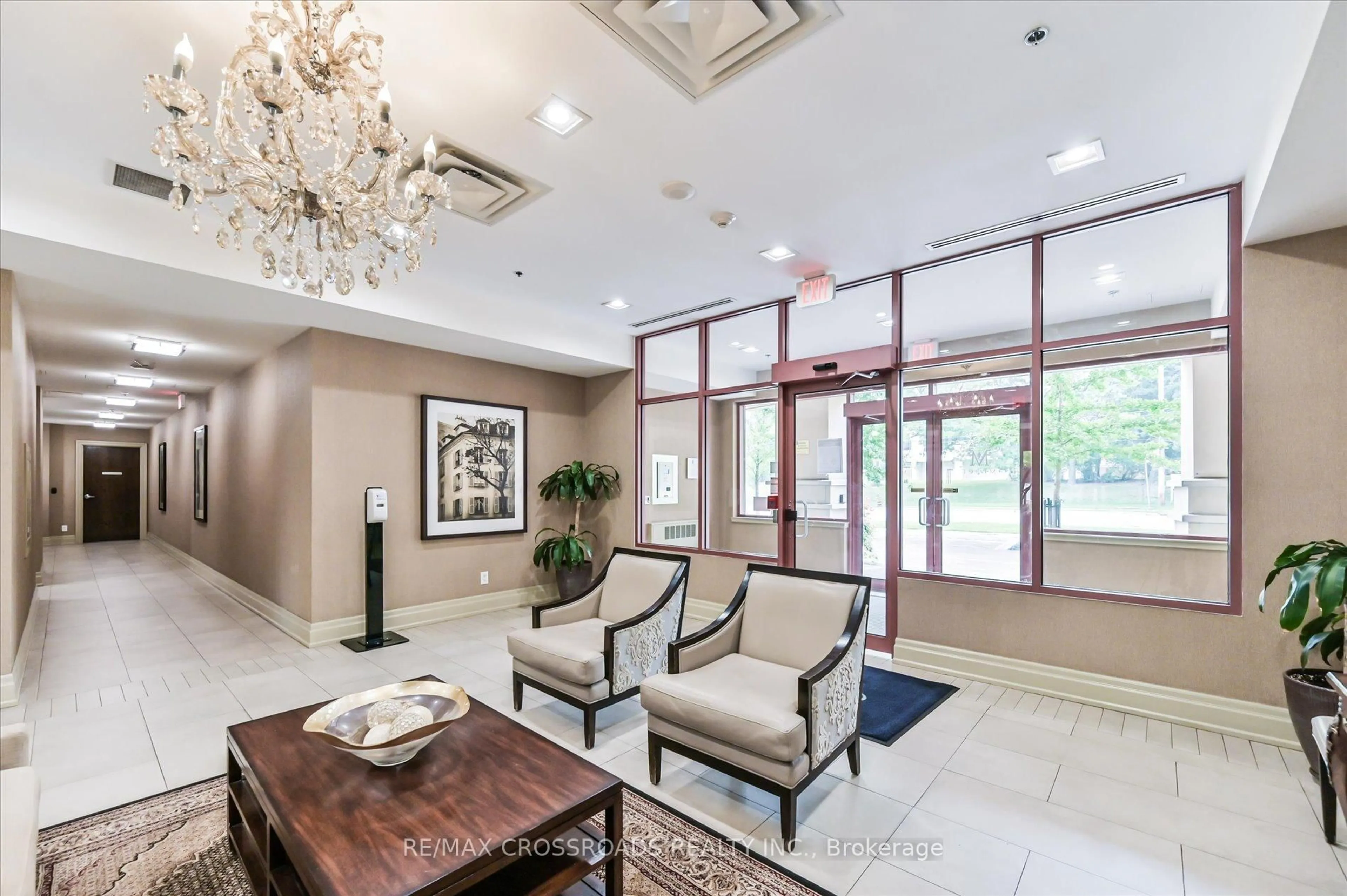 Indoor foyer for 27 REAN Dr #518, Toronto Ontario M2K 0A6