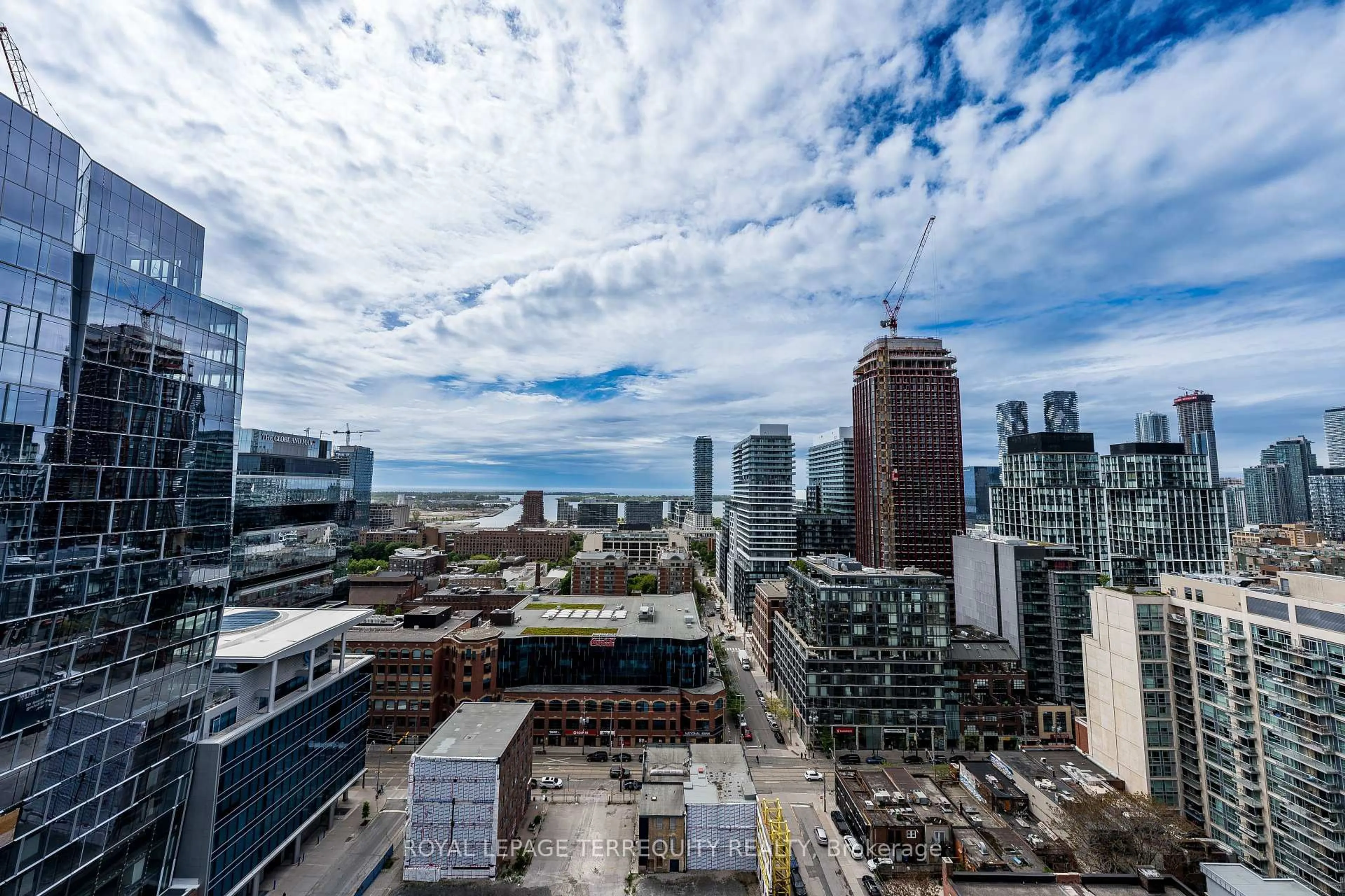 A pic from outside/outdoor area/front of a property/back of a property/a pic from drone, city buildings view from balcony for 460 Adelaide St #1032, Toronto Ontario M5A 0E7