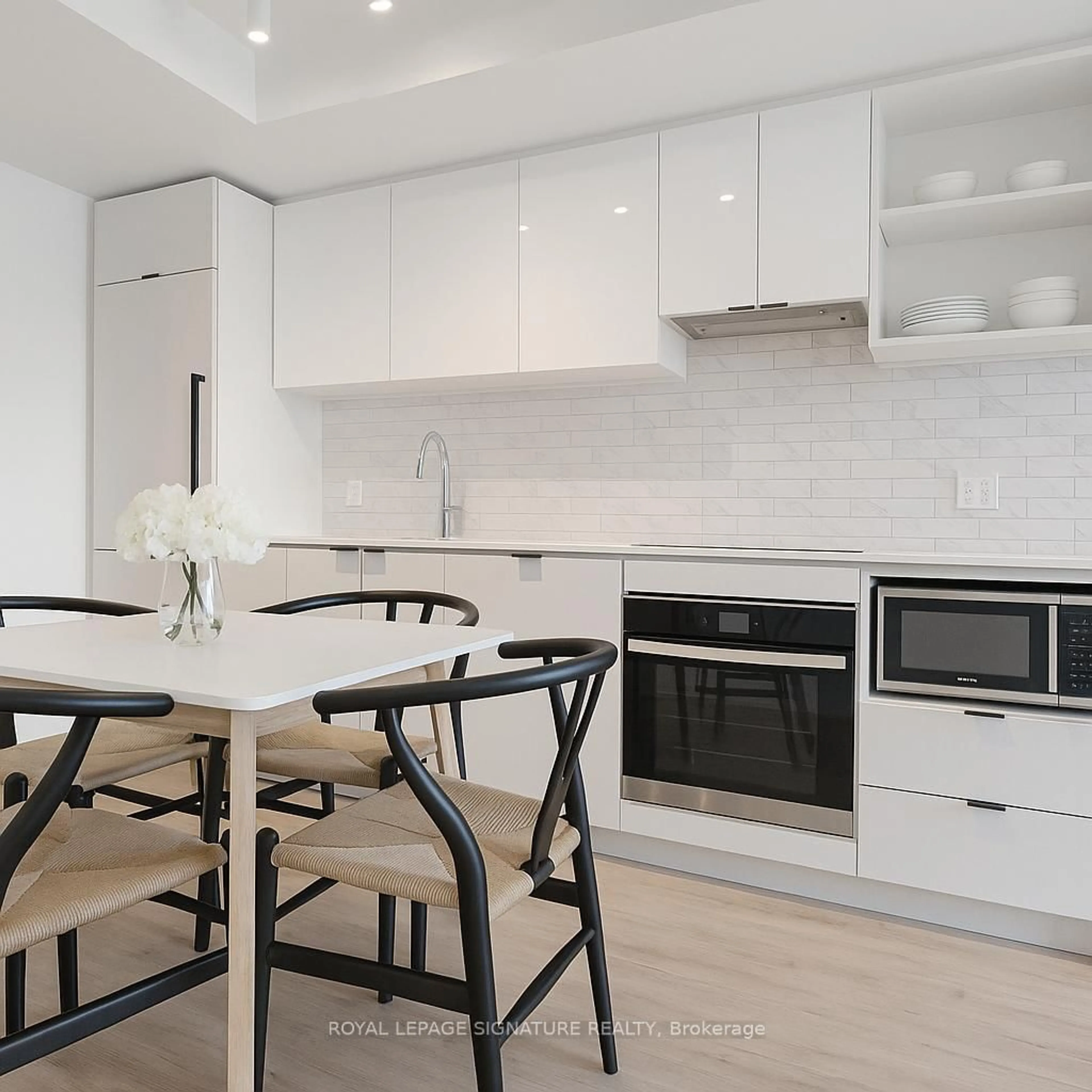 Unknown for 252 Church St #1905, Toronto Ontario M5B 0E6