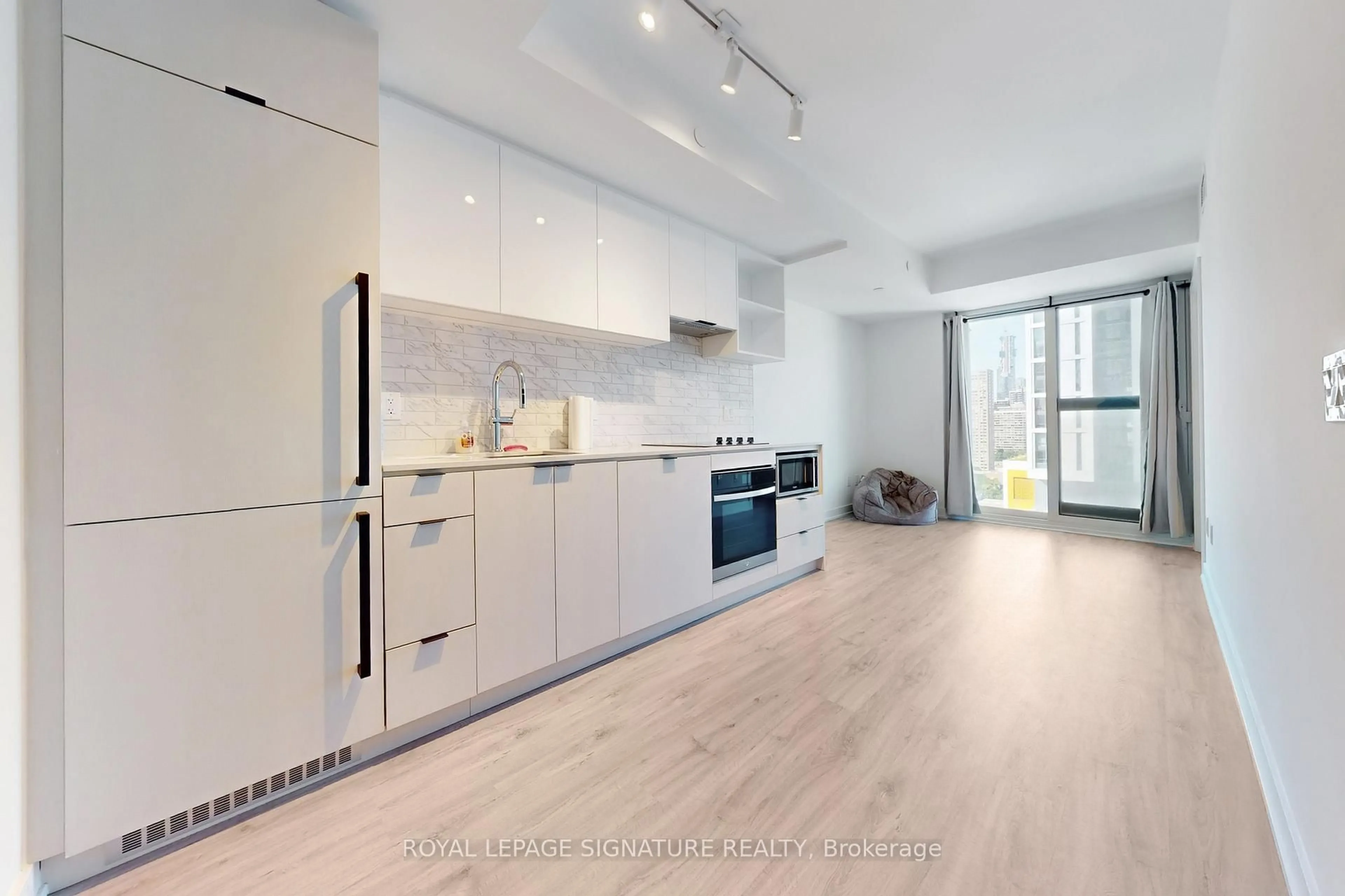 Open concept kitchen, unknown for 252 Church St #1905, Toronto Ontario M5B 0E6