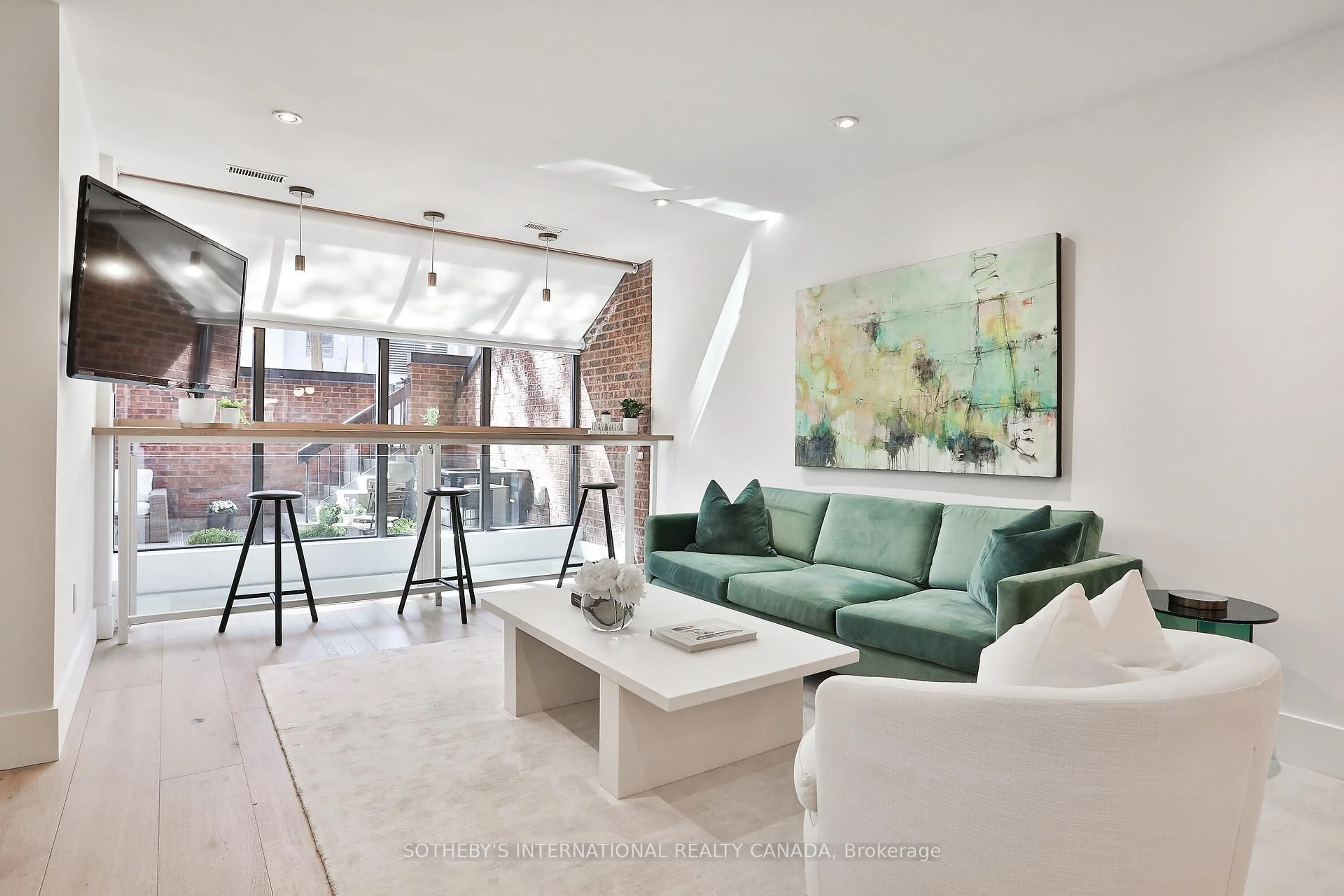 Living room with furniture, unknown for 142 Pears Ave #A9, Toronto Ontario M5R 1T2