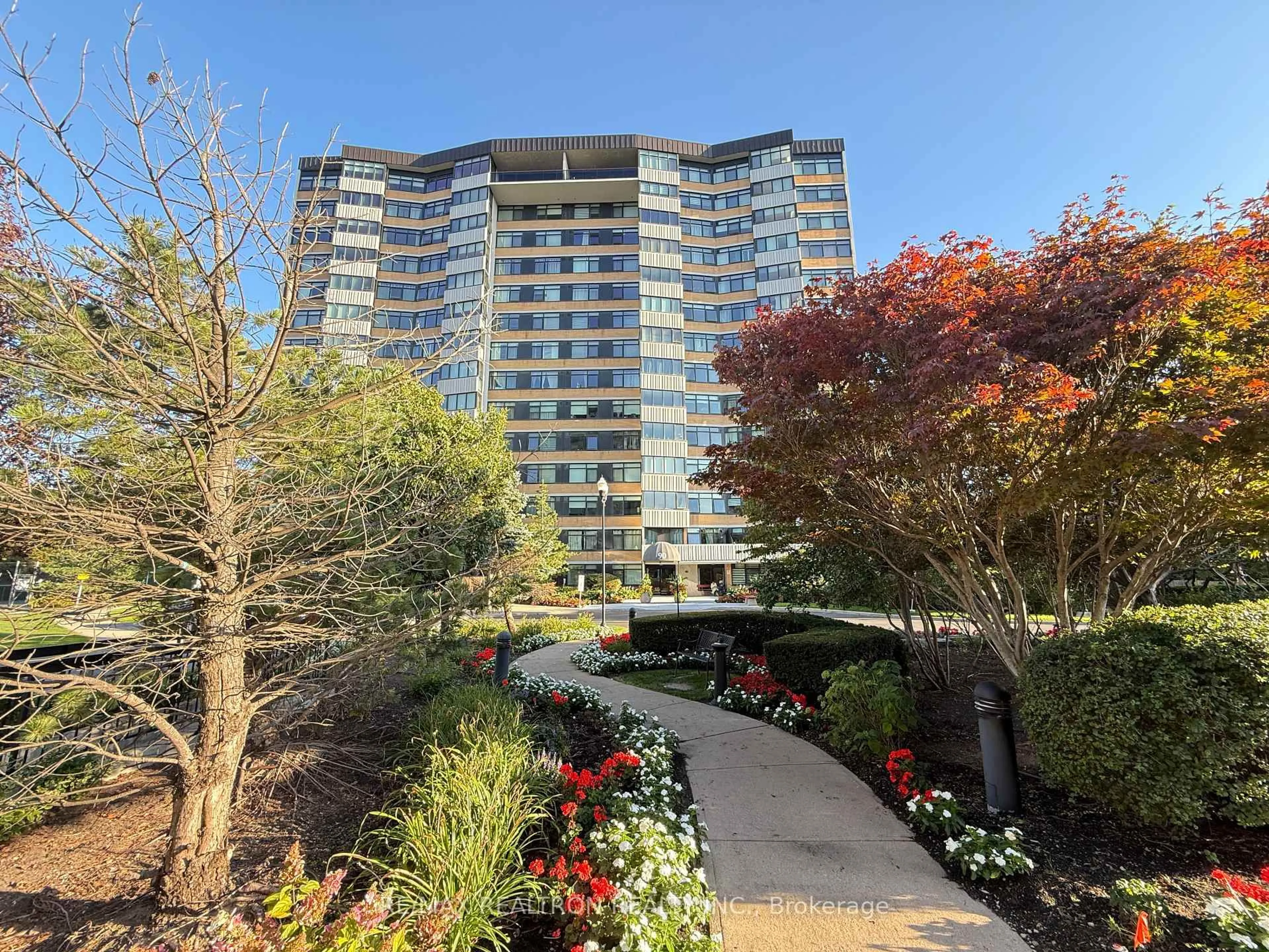 Unknown for 90 Fisherville Rd #1202, Toronto Ontario M2R 3J9
