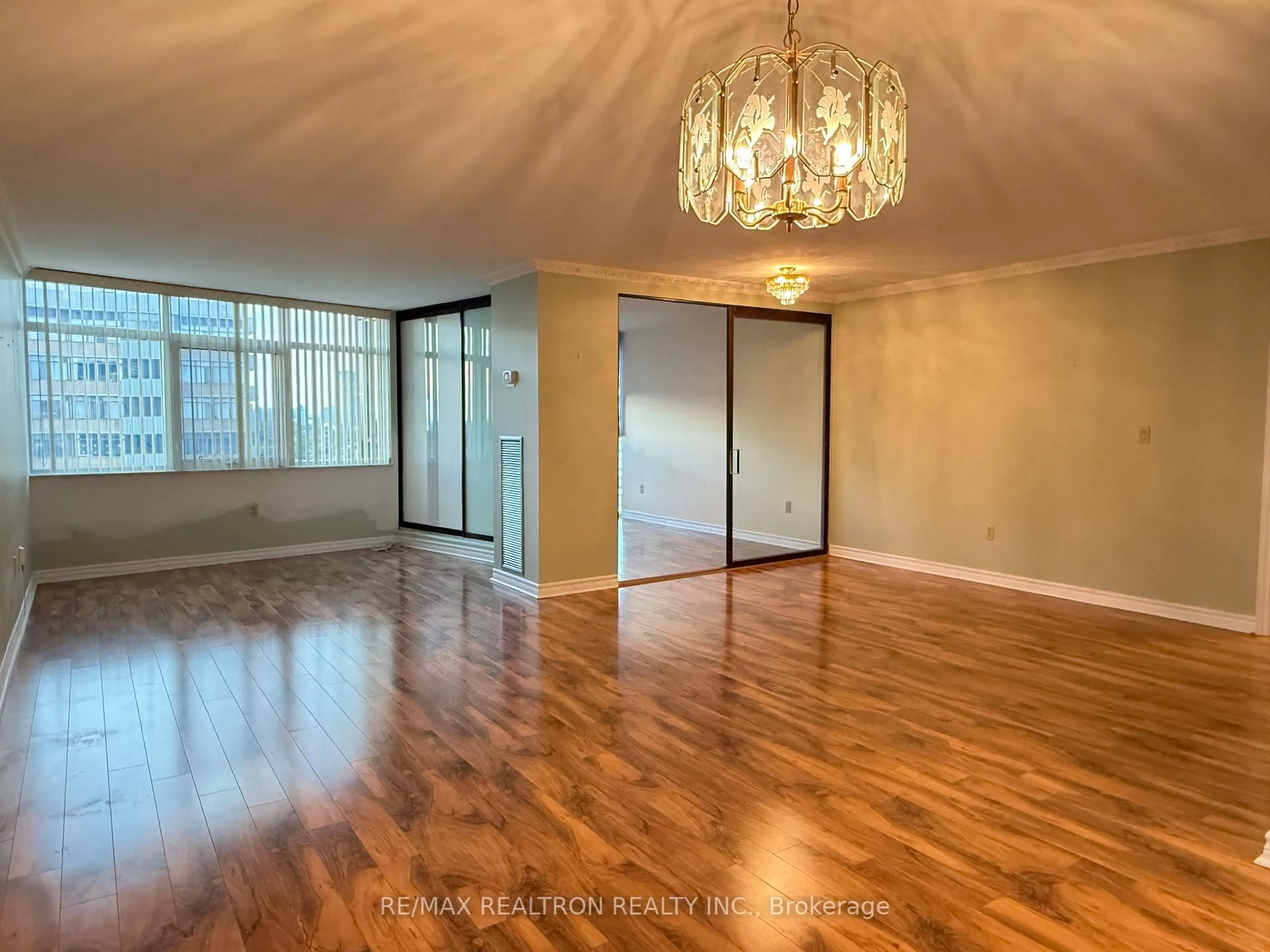 Unknown for 90 Fisherville Rd #1202, Toronto Ontario M2R 3J9