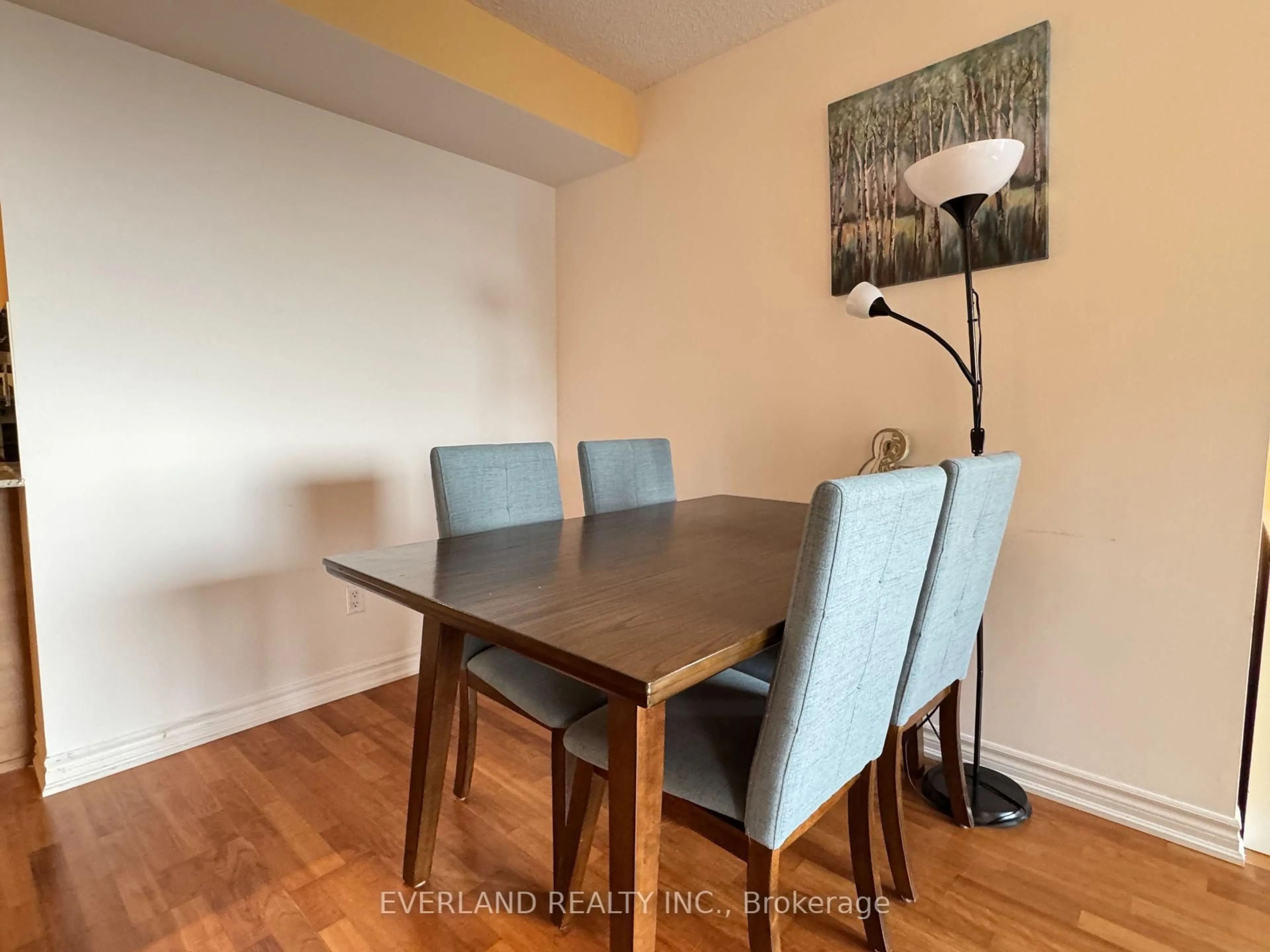 Dining room, wood/laminate floor for 761 Bay St #3009, Toronto Ontario M5G 2R2
