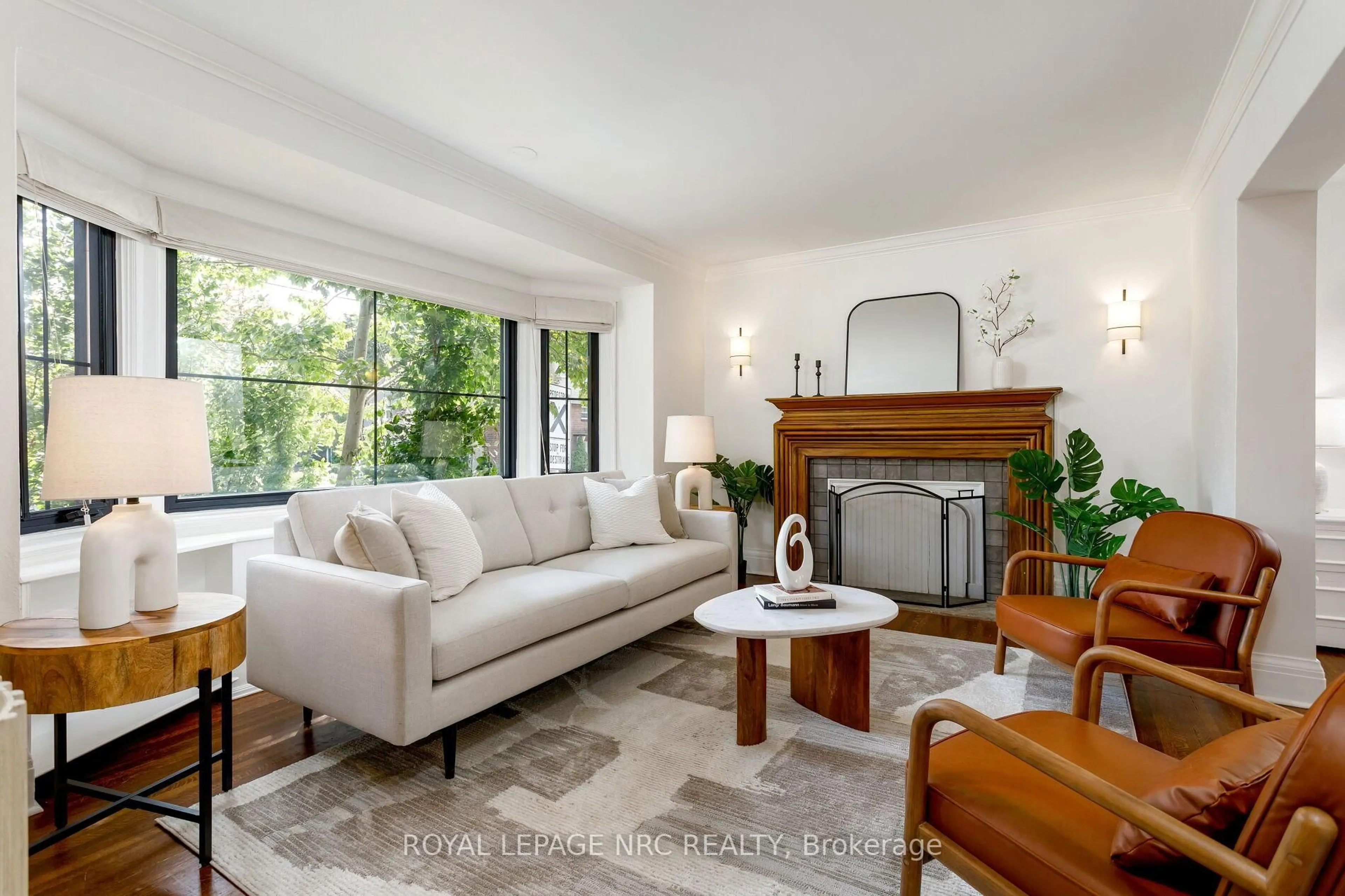 Living room with furniture, unknown for 50 Tyrrel Ave, Toronto Ontario M6G 2G2