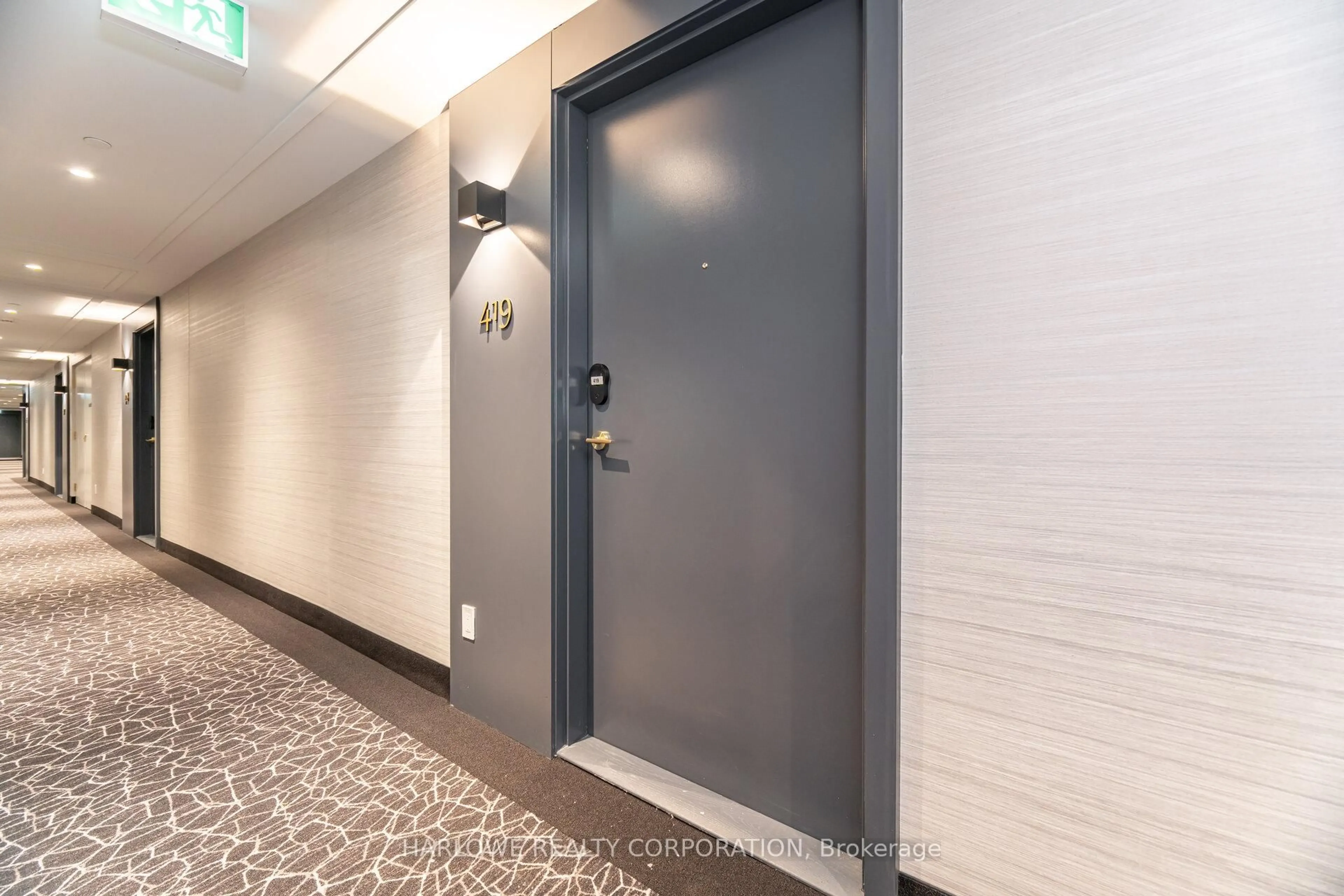 Indoor foyer for 543 Richmond St #419, Toronto Ontario M5V 0W9